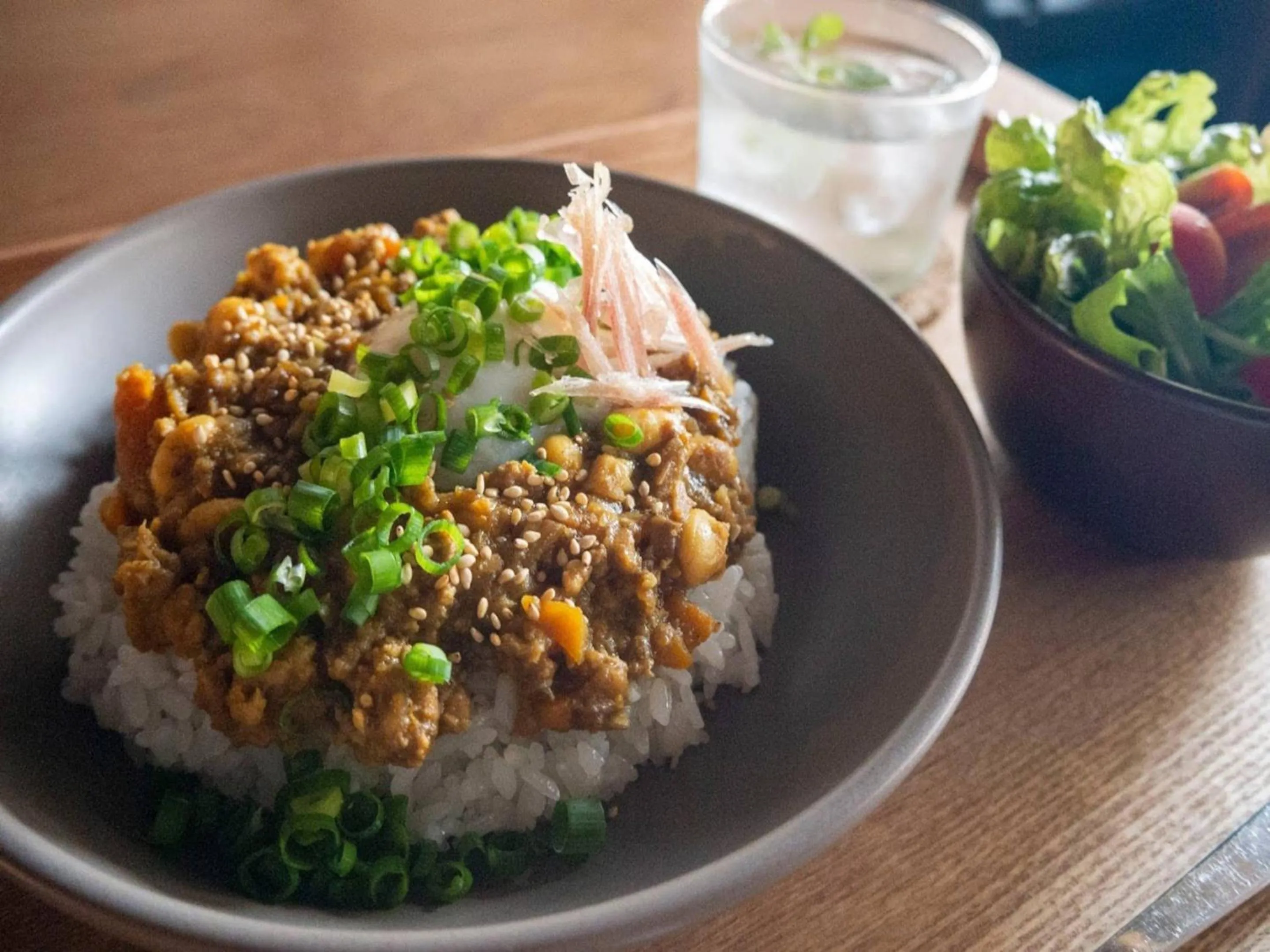 Lounge or bar in Hostel & Tatami Bar Uchikobare -内子晴れ-