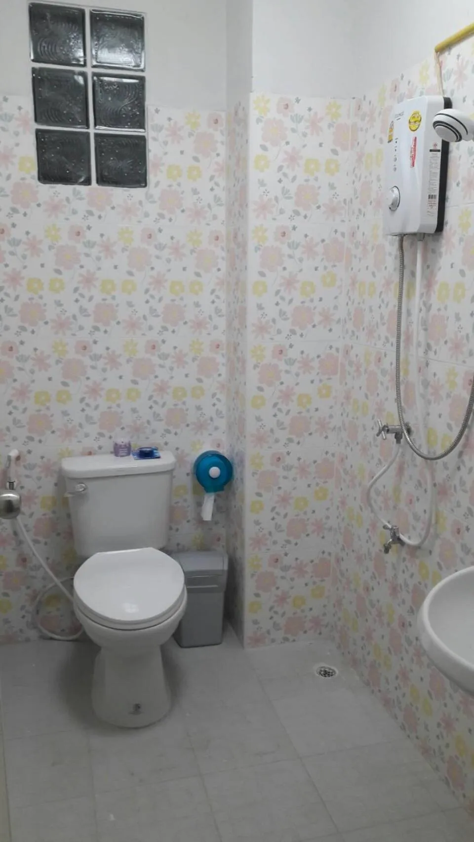 Bathroom in Danee Hostel
