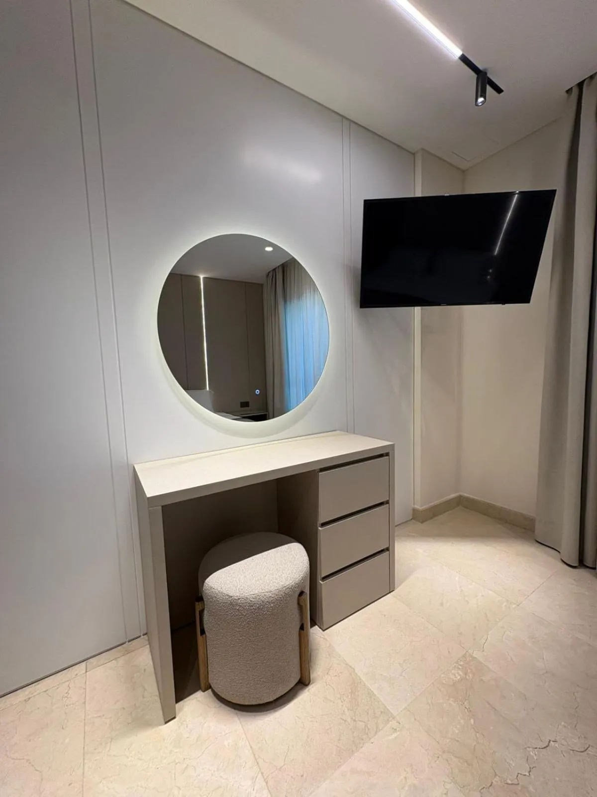 TV and multimedia in Coral Beach Hotel And Resort Beirut