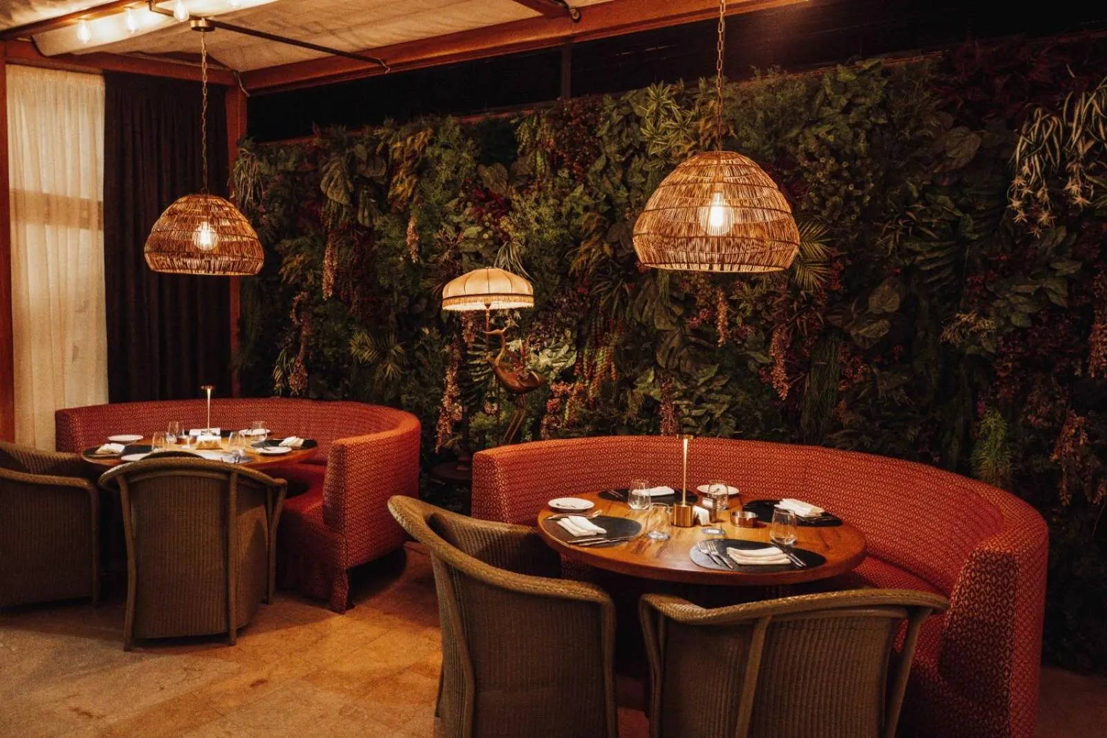 Restaurant/places to eat in Coral Beach Hotel And Resort Beirut