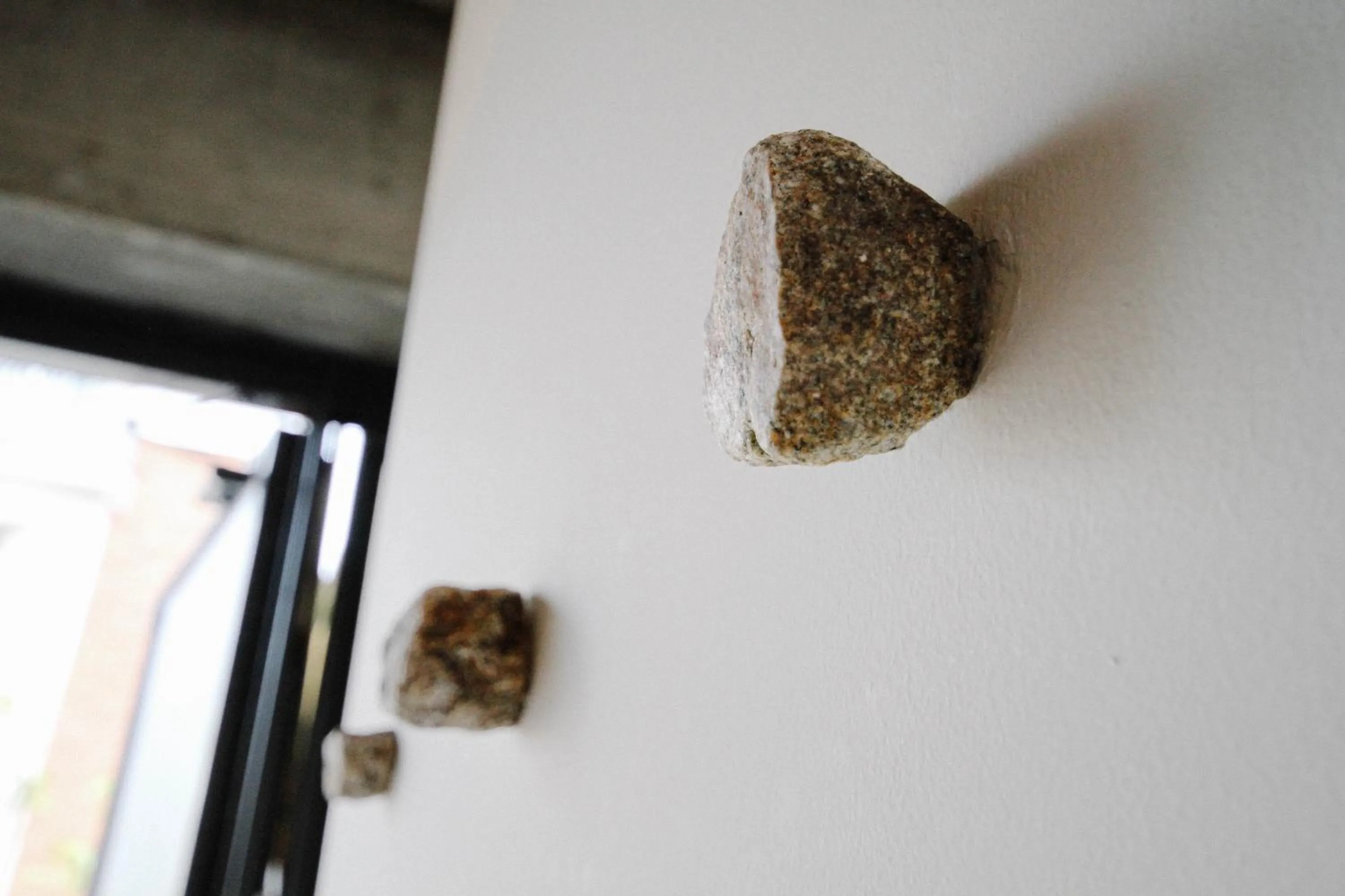 Decorative detail in Sunny Day Hostel