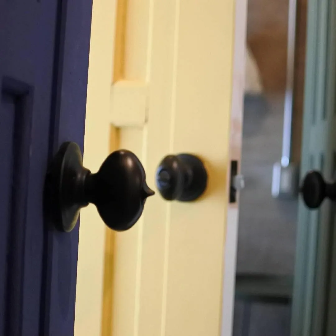 Decorative detail in Sunny Day Hostel