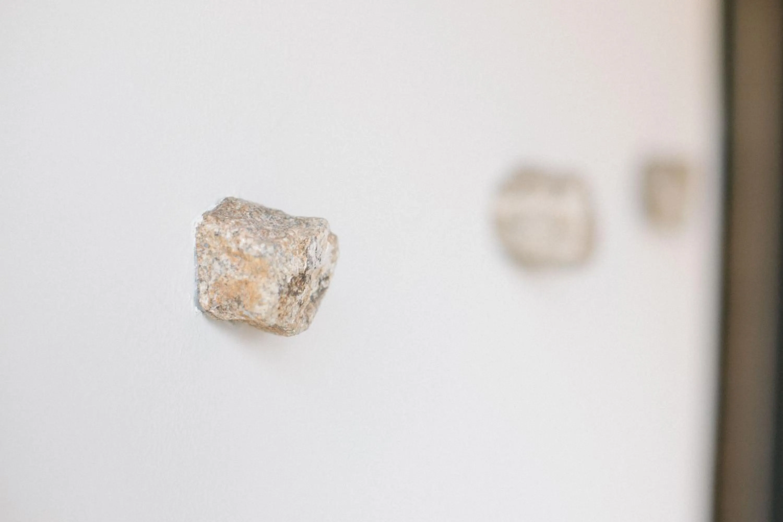 Decorative detail in Sunny Day Hostel