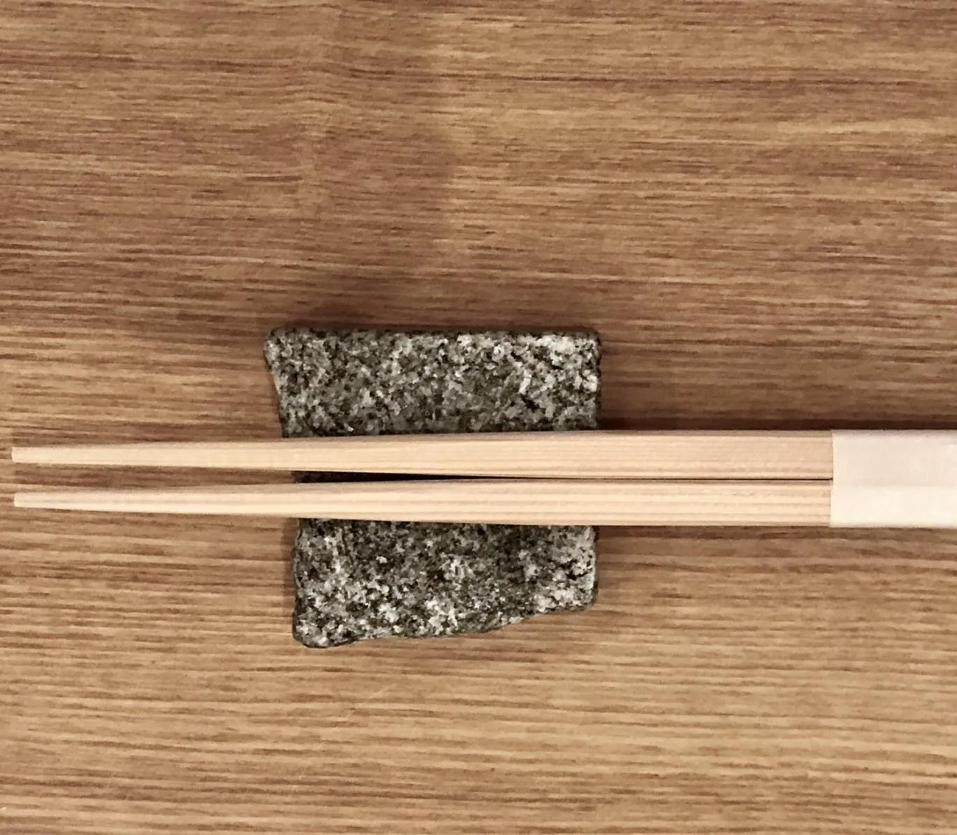 Decorative detail in Sunny Day Hostel