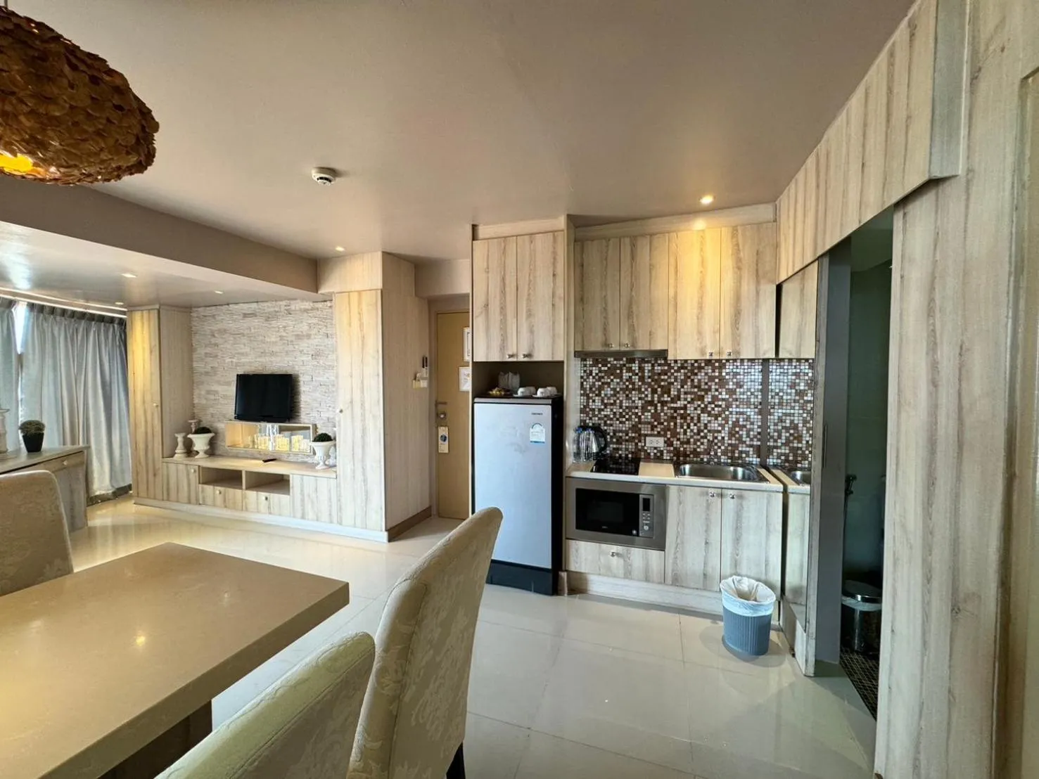Family Room with Sea View in Condo Minium Patong Phuket
