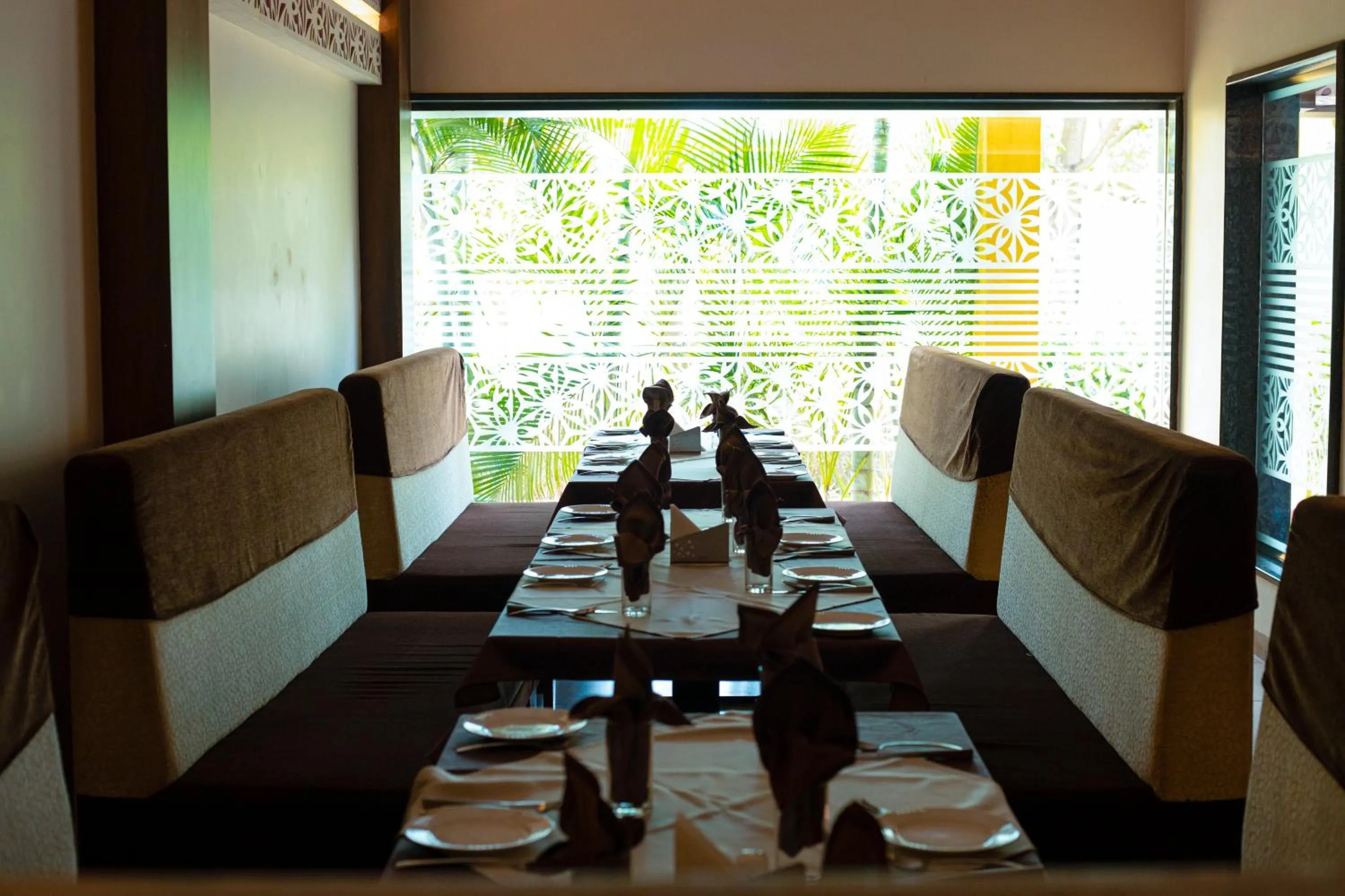 Restaurant/places to eat in The Ocean Pearl Resort And Spa