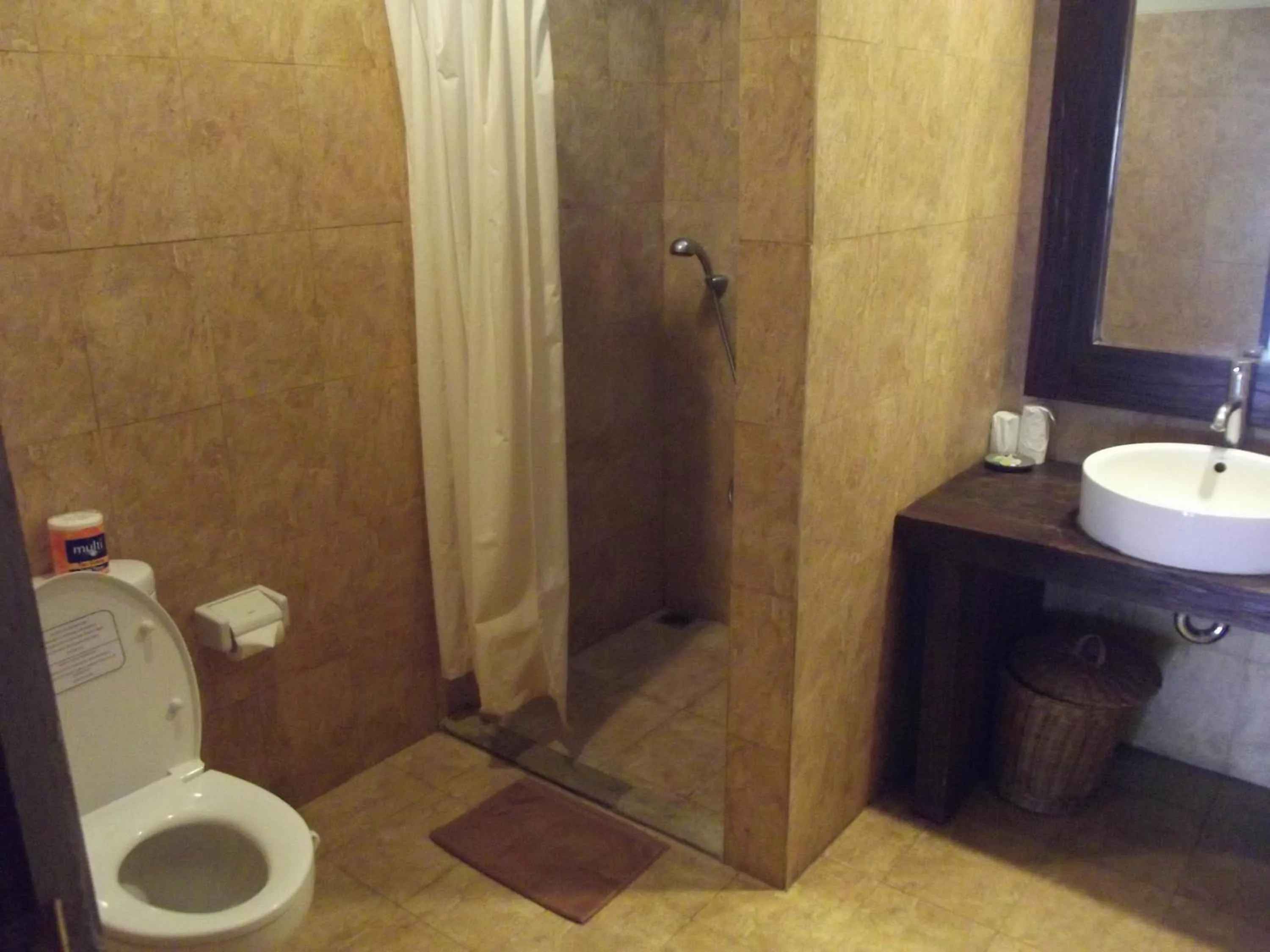 Bathroom in Peneeda View Beach Hotel