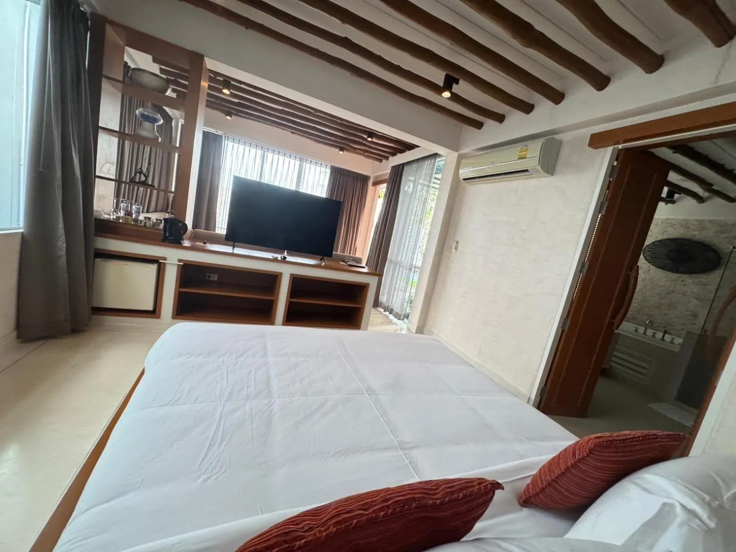 TV and multimedia, Bed in Tusita Wellness Resort