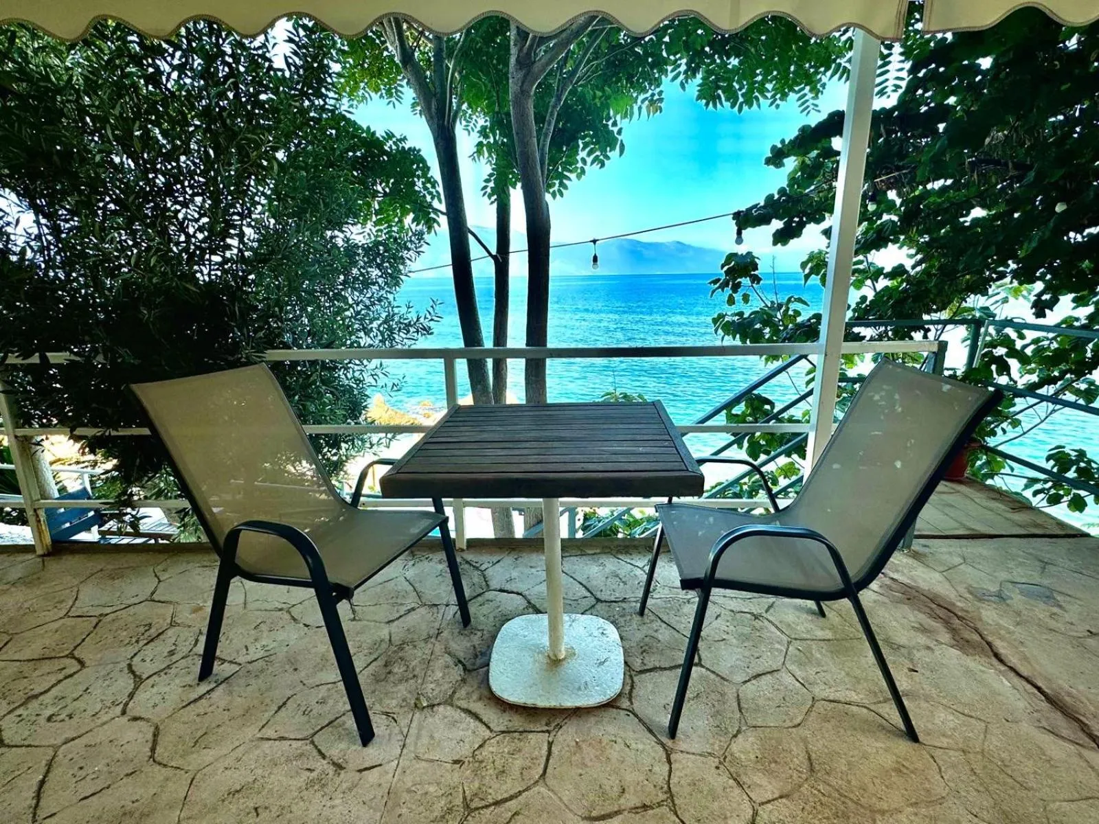 Vila Rahmi & Veli Dervishaj