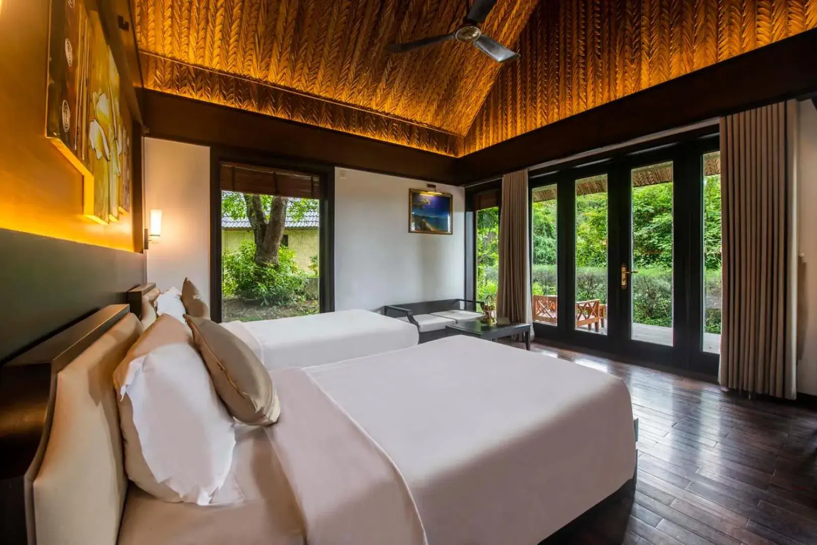 Bungalow Deluxe Twin Seaview in Hon Tam Resort Bungalow Deluxe Twin Seaview in Hon Tam Resort