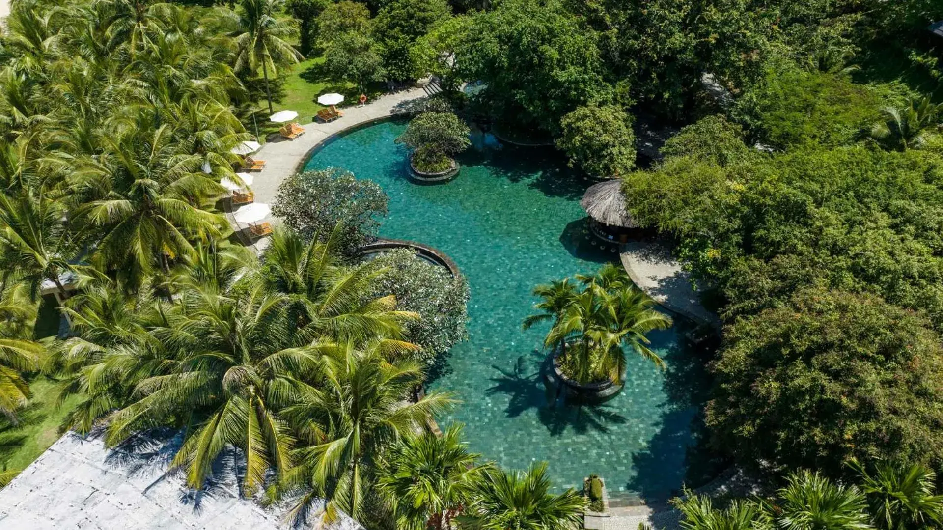 Swimming pool in Hon Tam Resort Swimming pool in Hon Tam Resort
