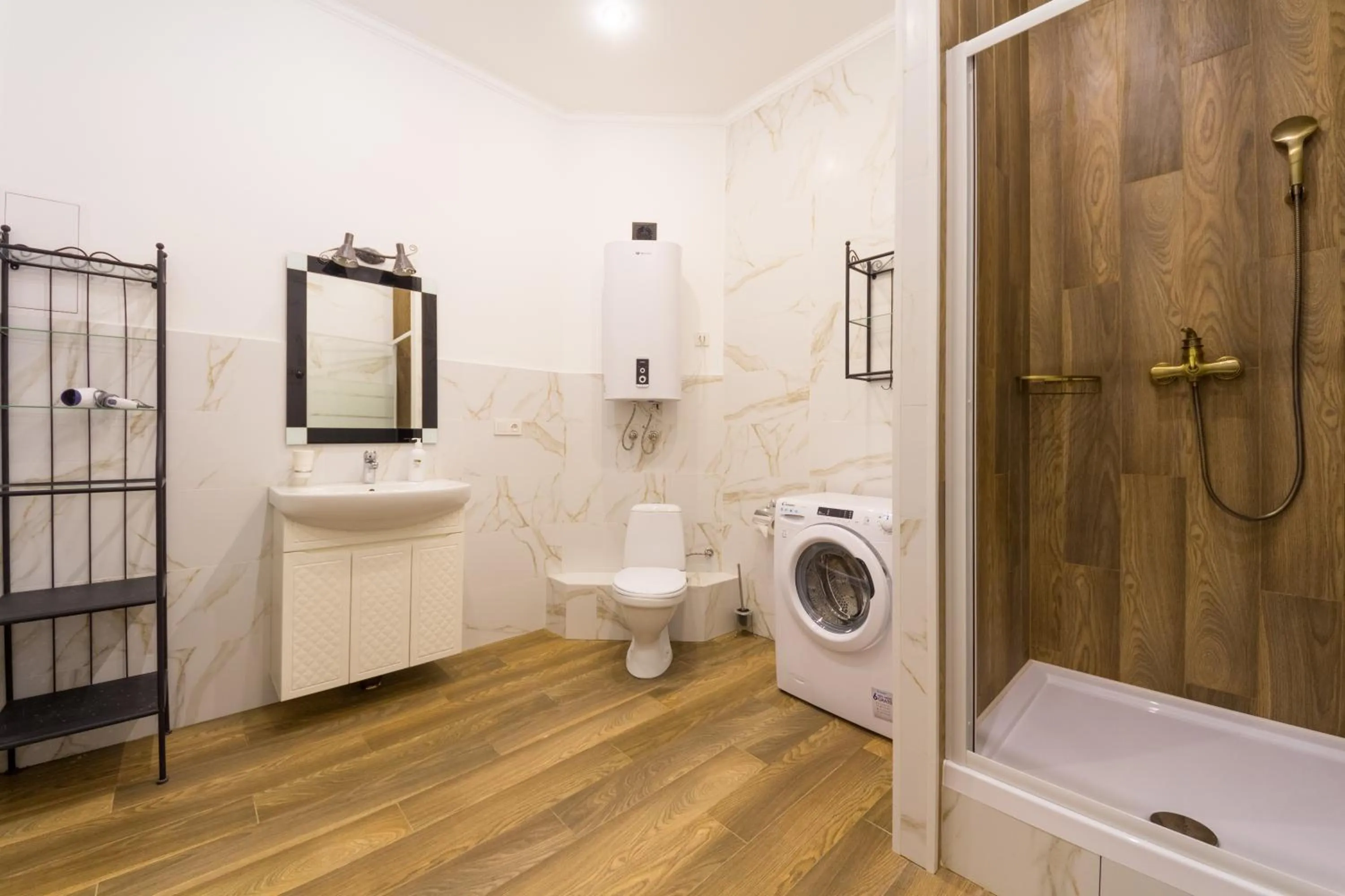 Bathroom in Central Dayflat Apartments