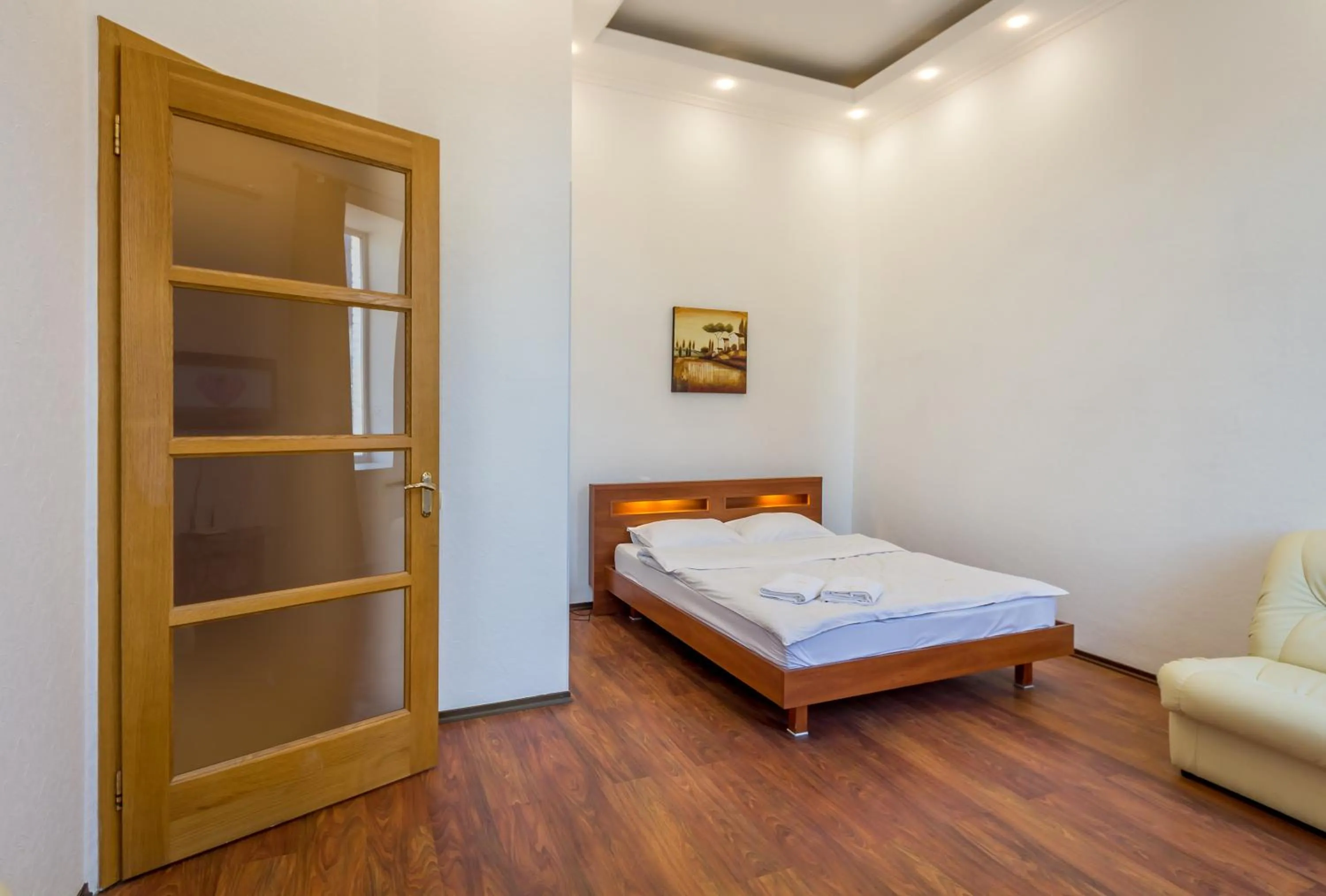 Bedroom, Bed in Central Dayflat Apartments