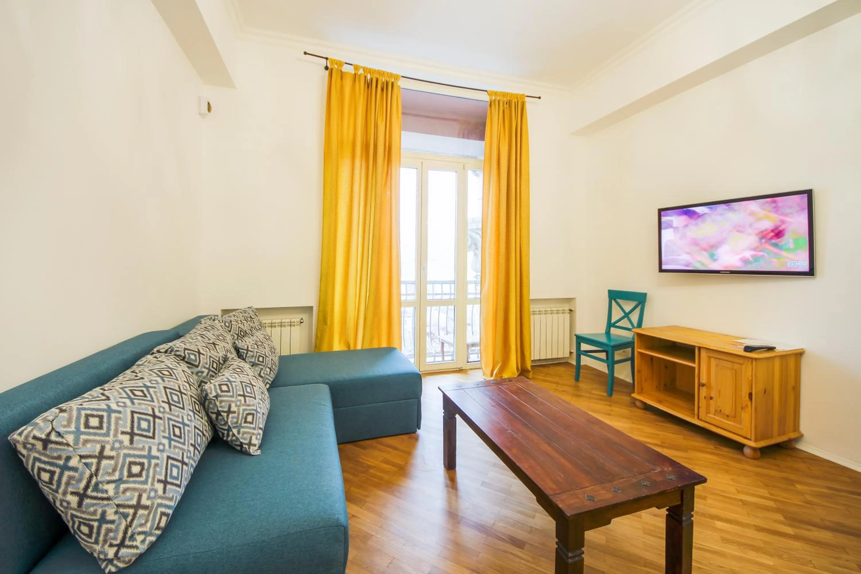 TV and multimedia in Central Dayflat Apartments