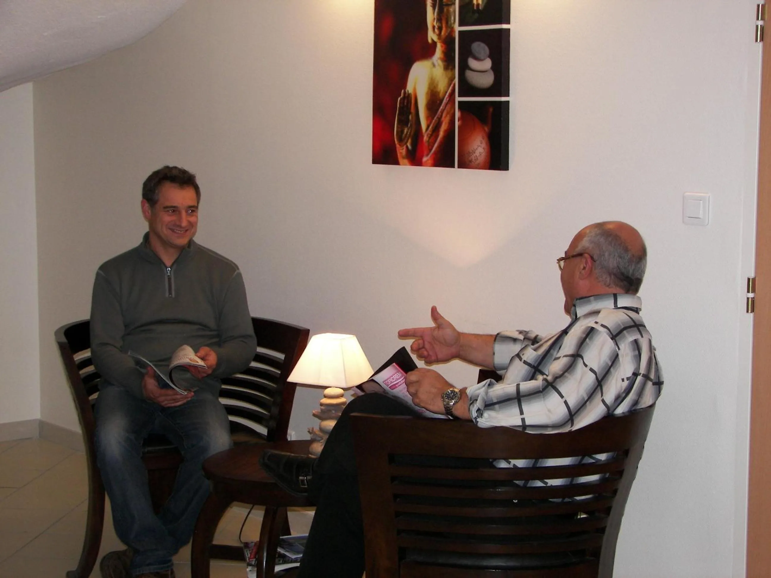 Communal lounge/ TV room in Fasthôtel Le Râle Des Genêts - Un hôtel FH Collection