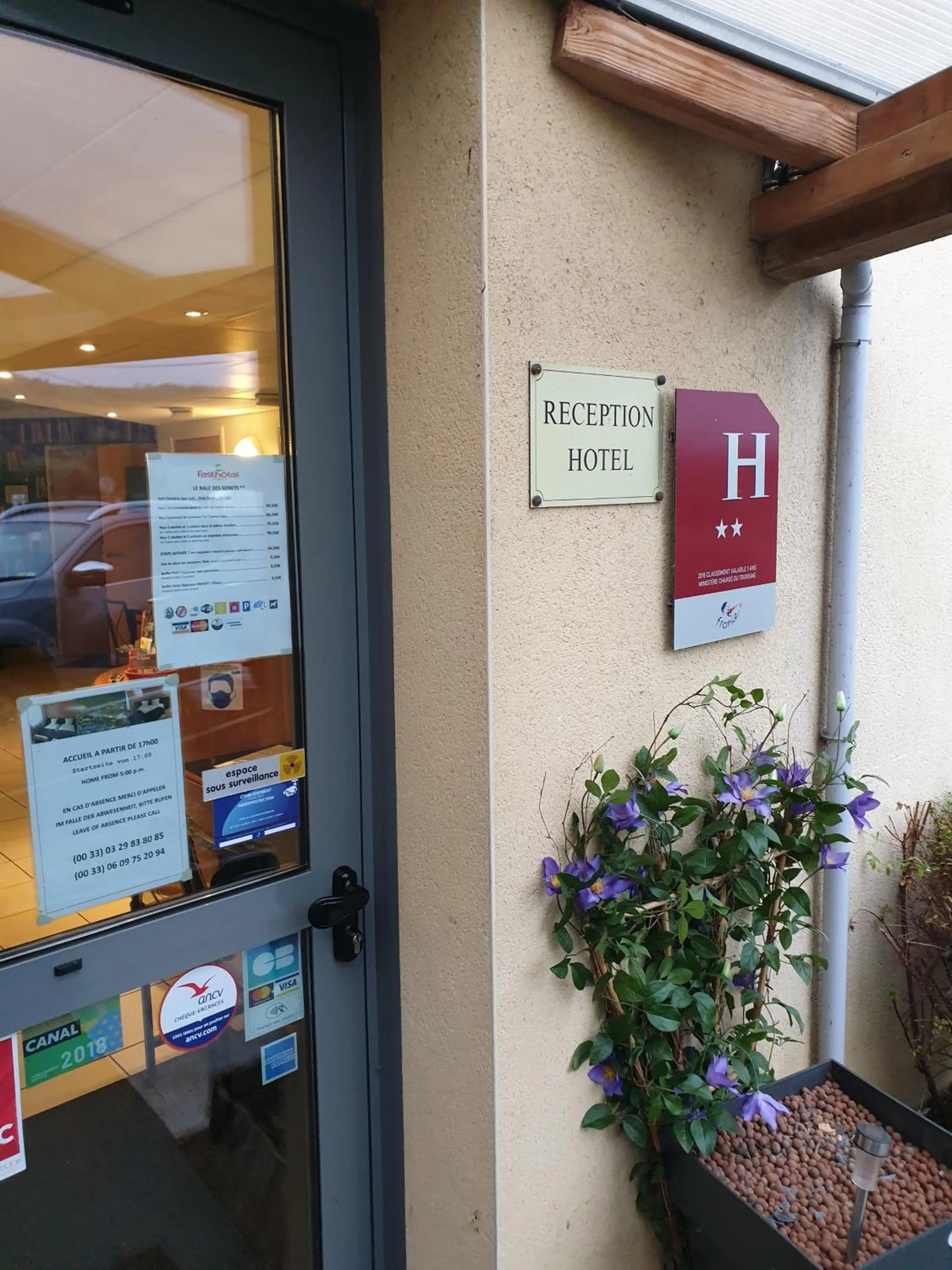 Property building in Fasthôtel Le Râle Des Genêts - Un hôtel FH Collection