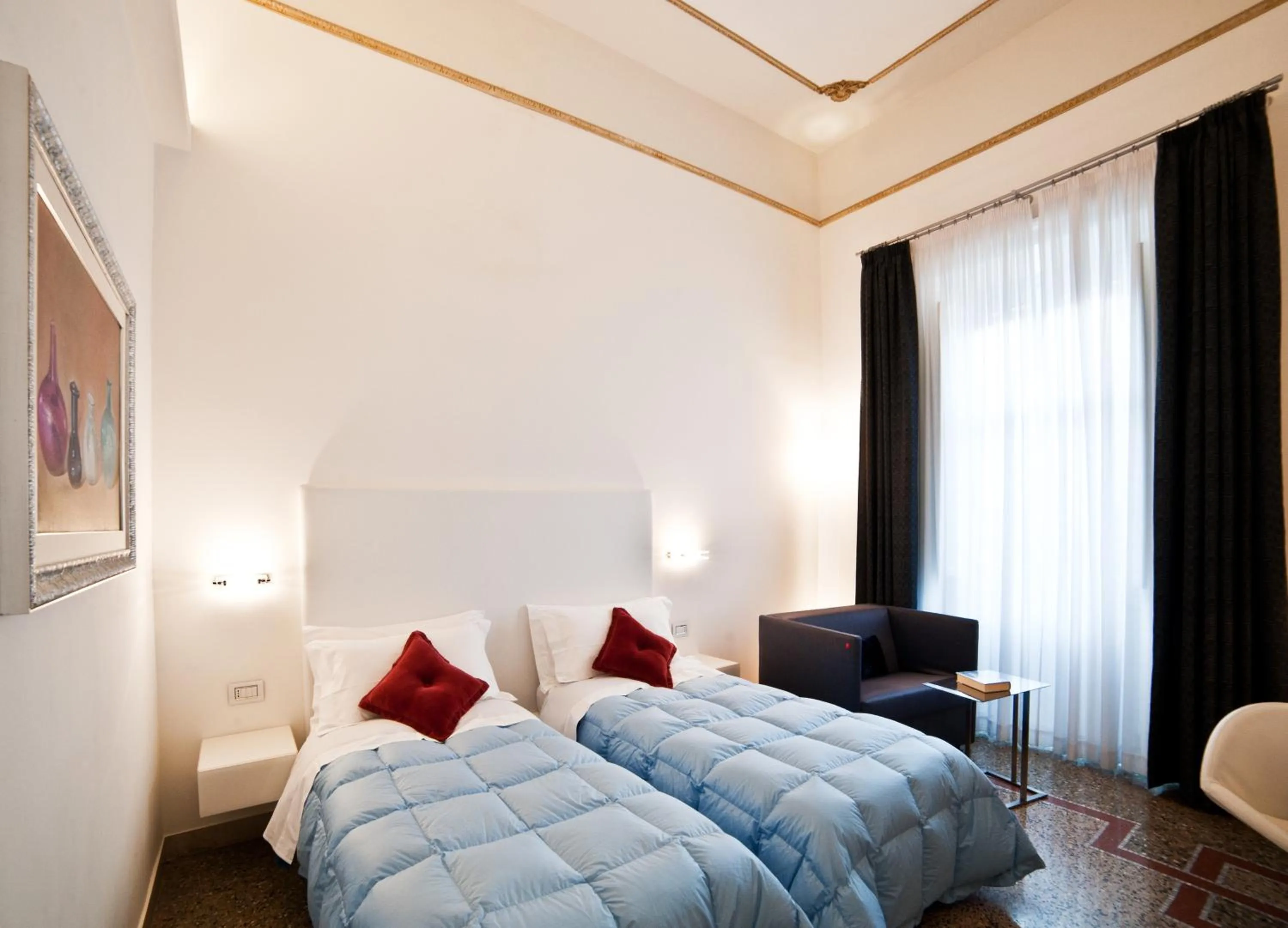 Day, Bed in Town House Cavour