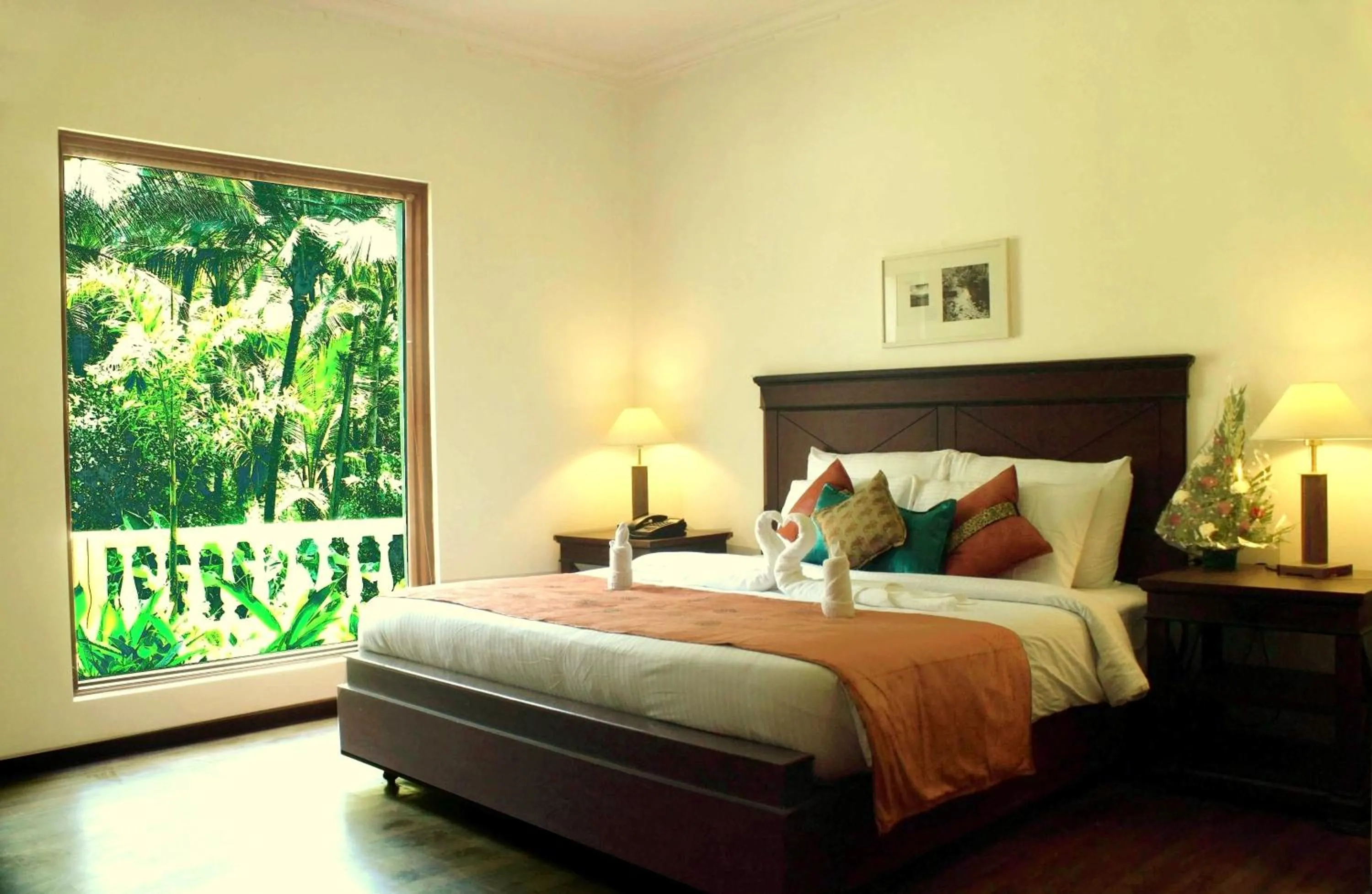 Photo of the whole room, Bed in Devasthali - The Valley of Gods