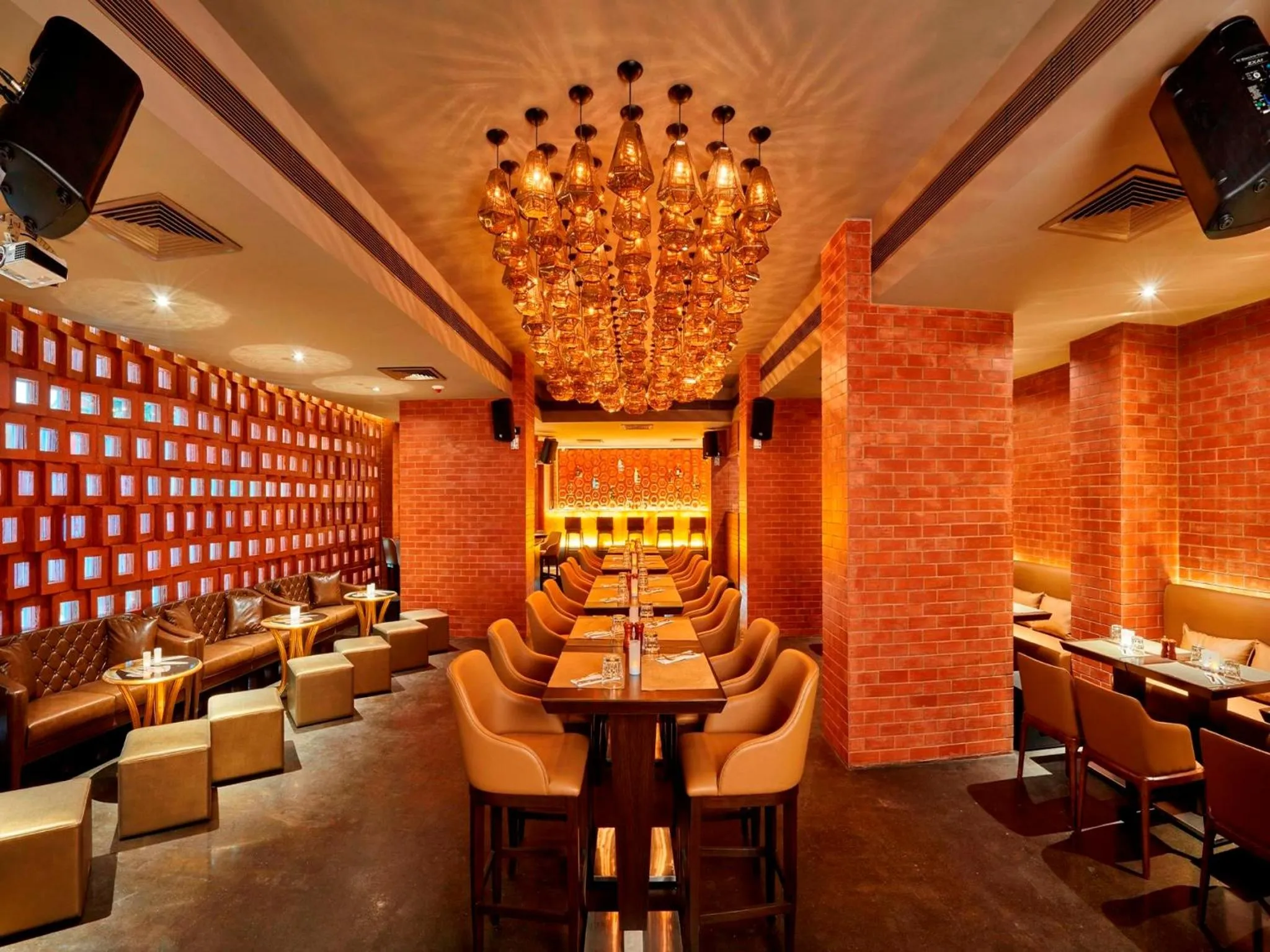 Restaurant/places to eat in The Regenza By Tunga