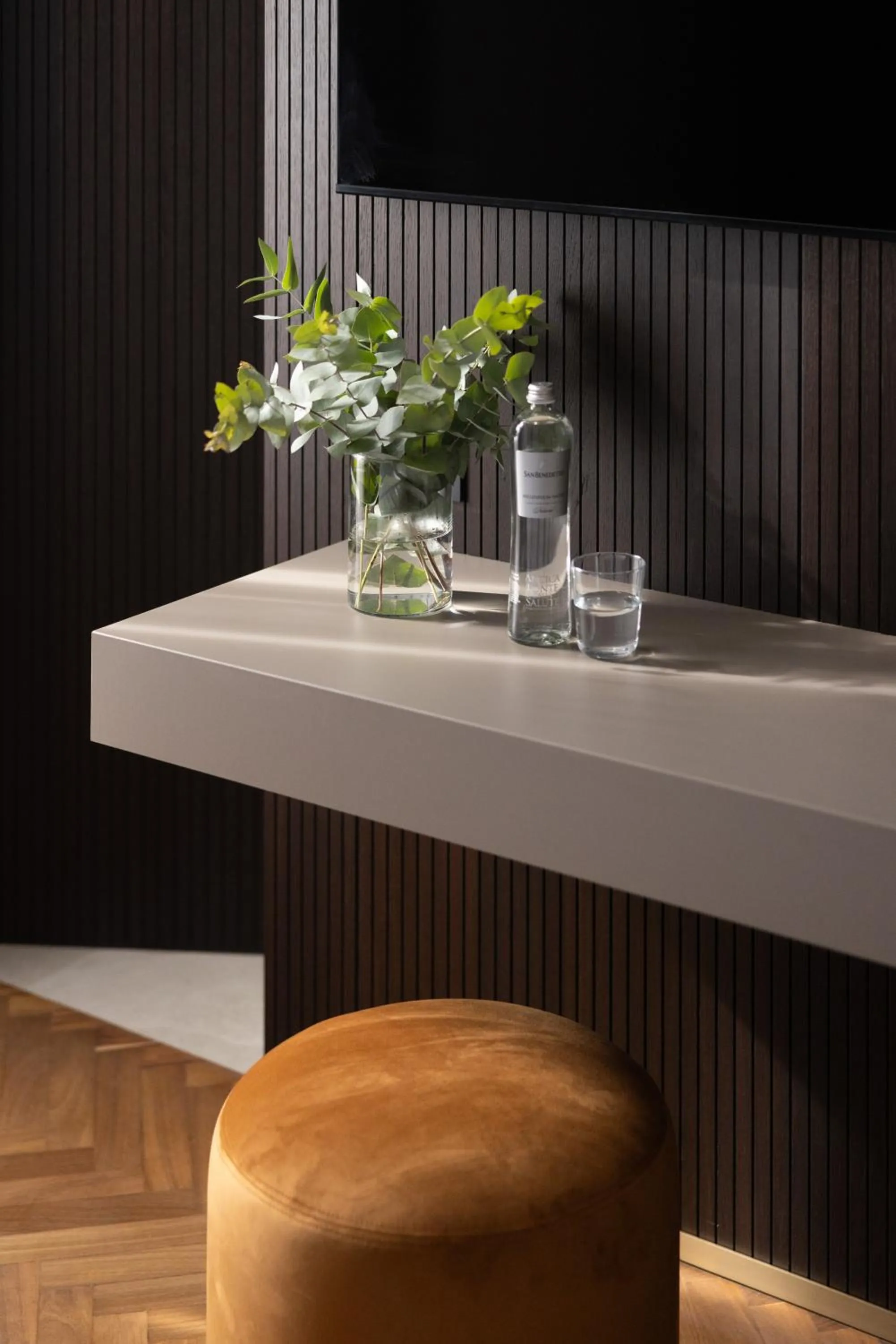 Decorative detail in Aramis Deluxe Rooms