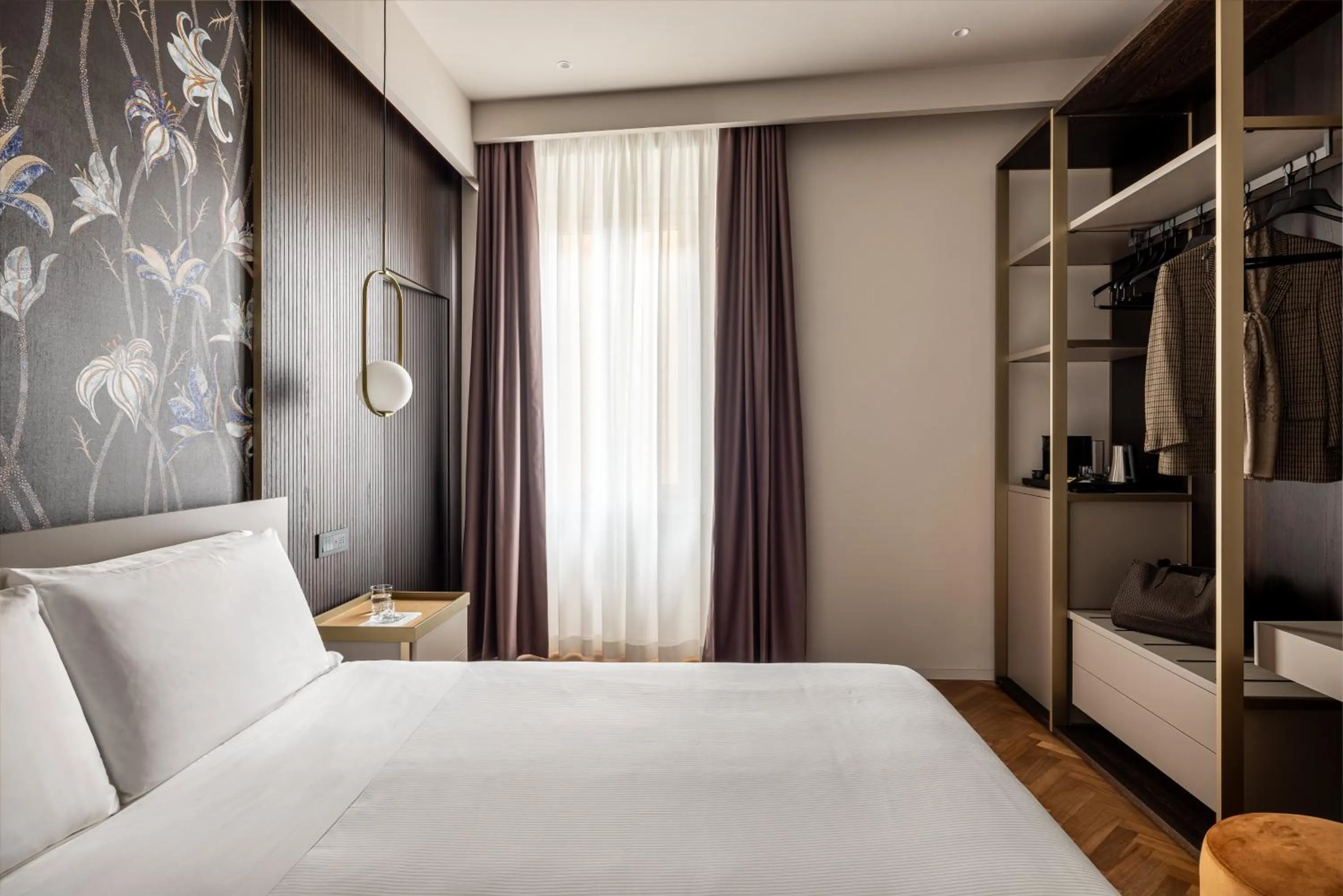 Bedroom, Bed in Aramis Deluxe Rooms