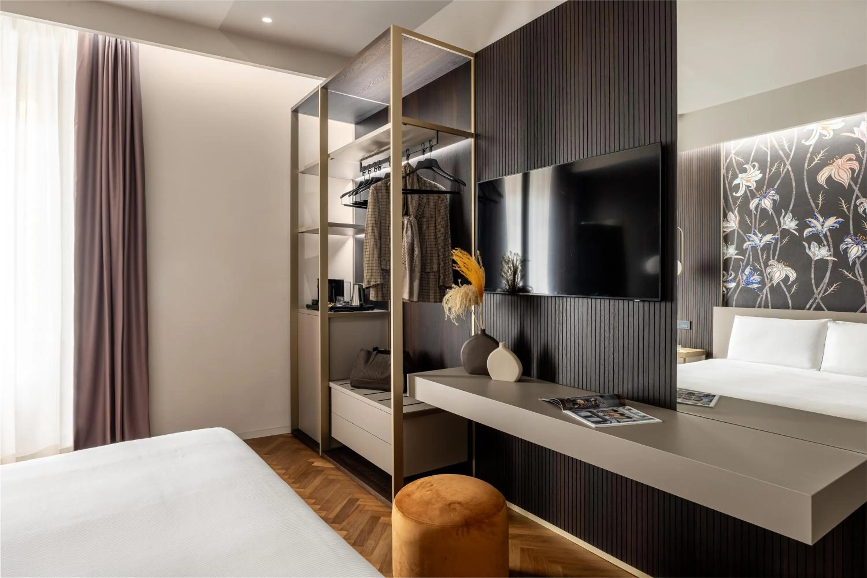 Bedroom, Bed in Aramis Deluxe Rooms