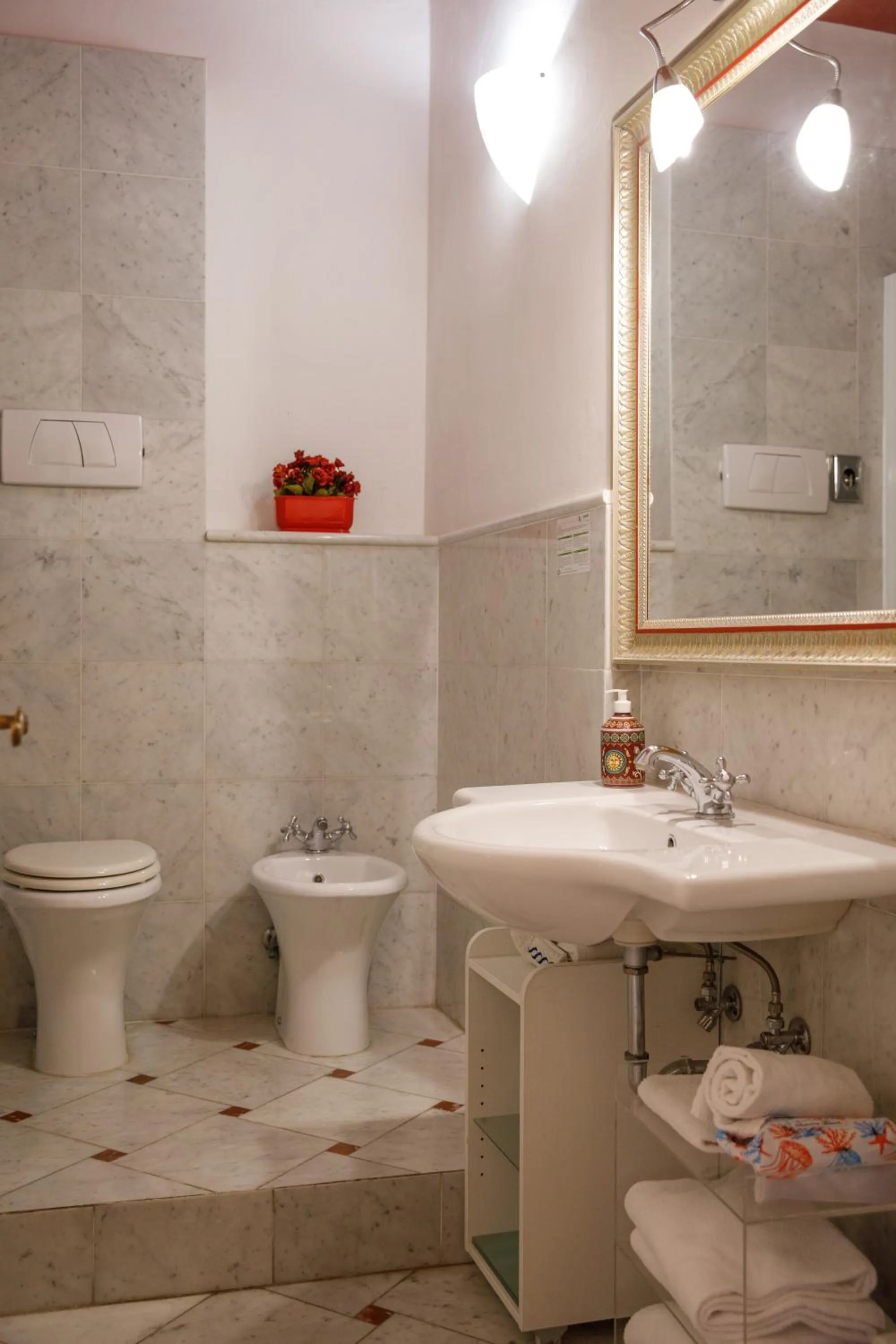 Toilet in Florence Dream Domus