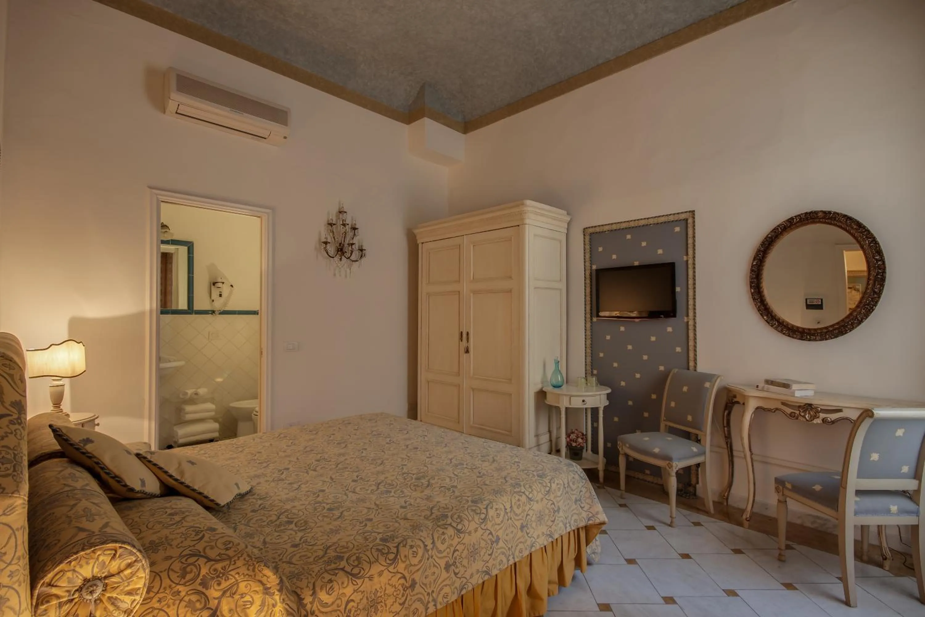 Bedroom, Bed in Florence Dream Domus