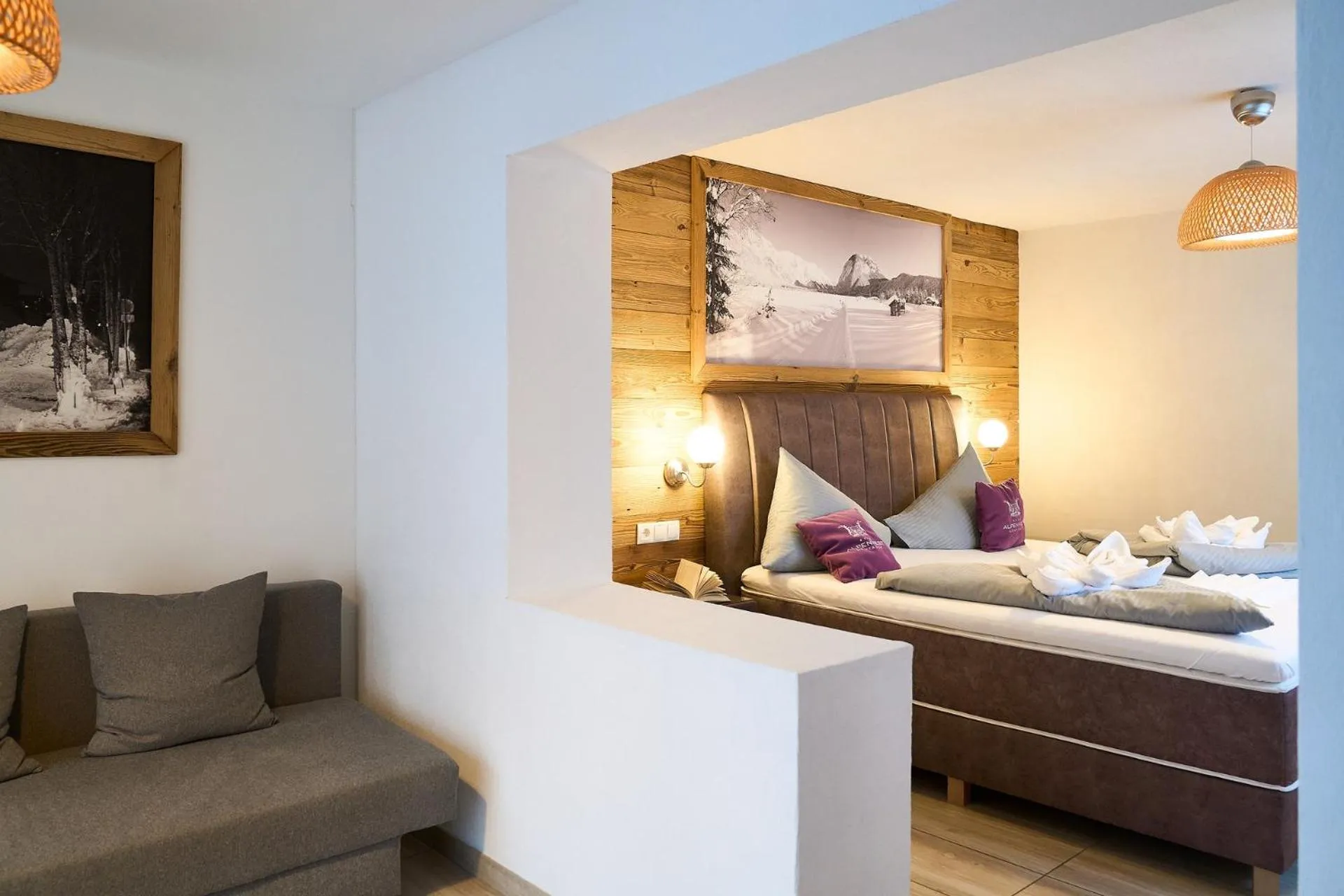 Bed in Hotel Alpennest