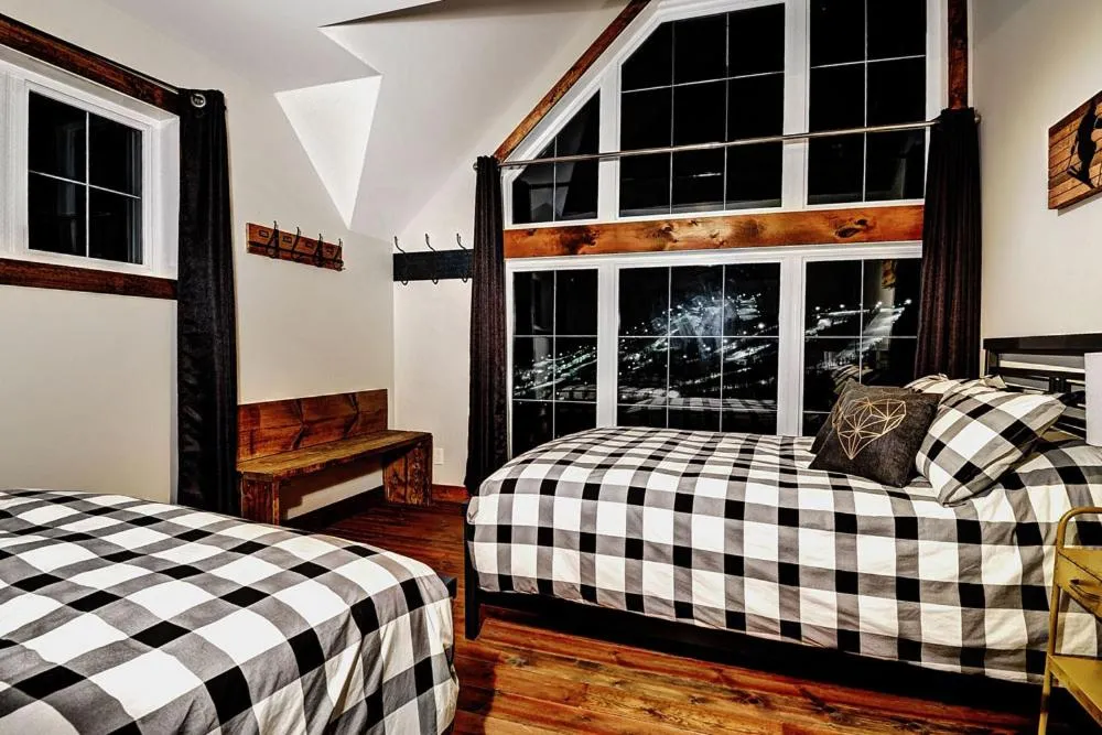 Bed in Le Sto Shack 25 Chemin Blanc by Les Chalets Alpins