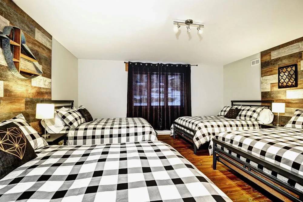 Bed in Le Sto Shack 25 Chemin Blanc by Les Chalets Alpins