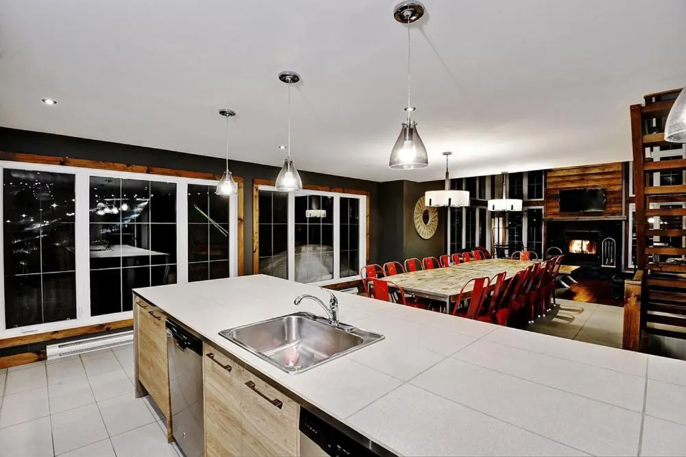 Le Sto Shack 25 Chemin Blanc by Les Chalets Alpins