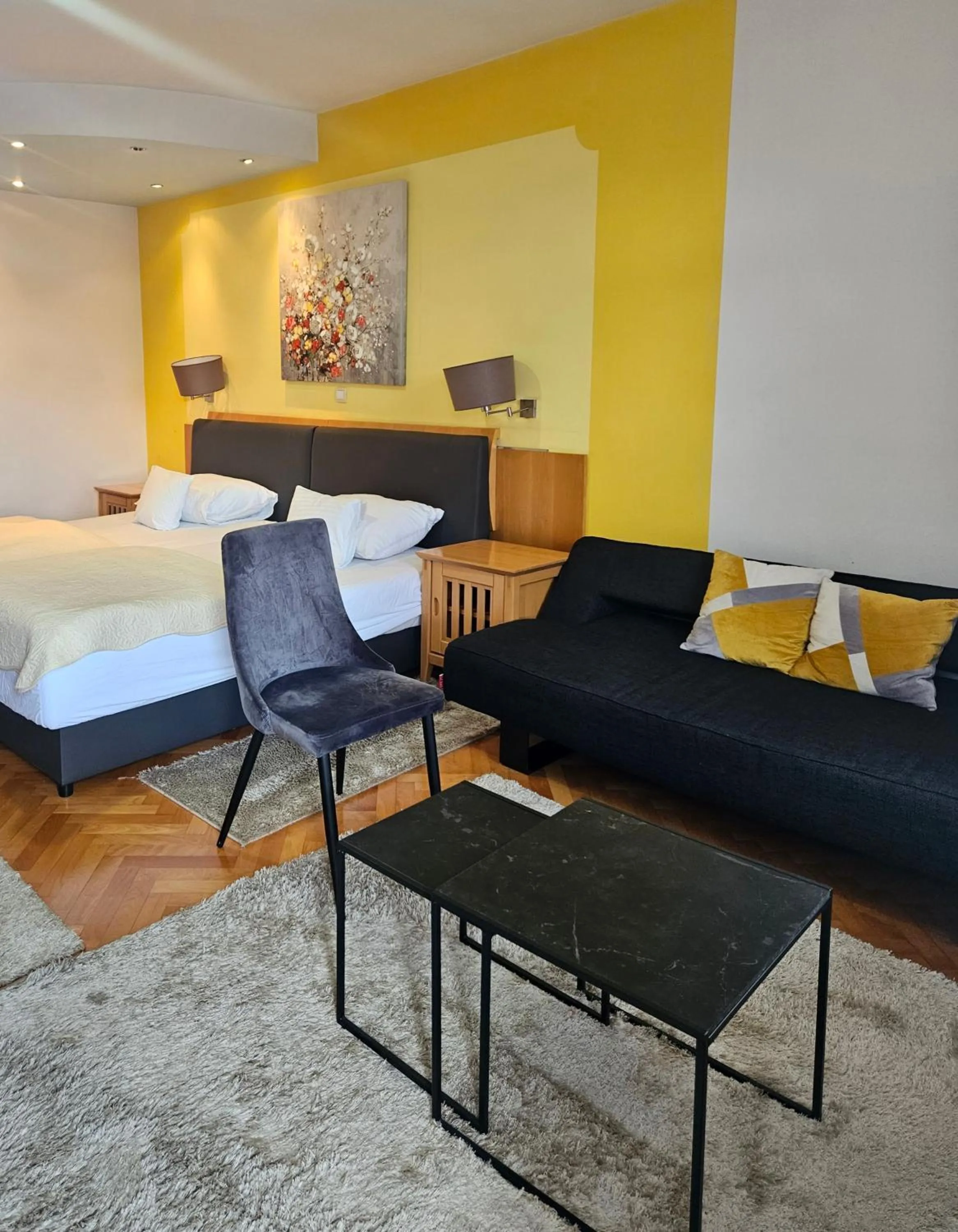 Bed in Hotel Millennium