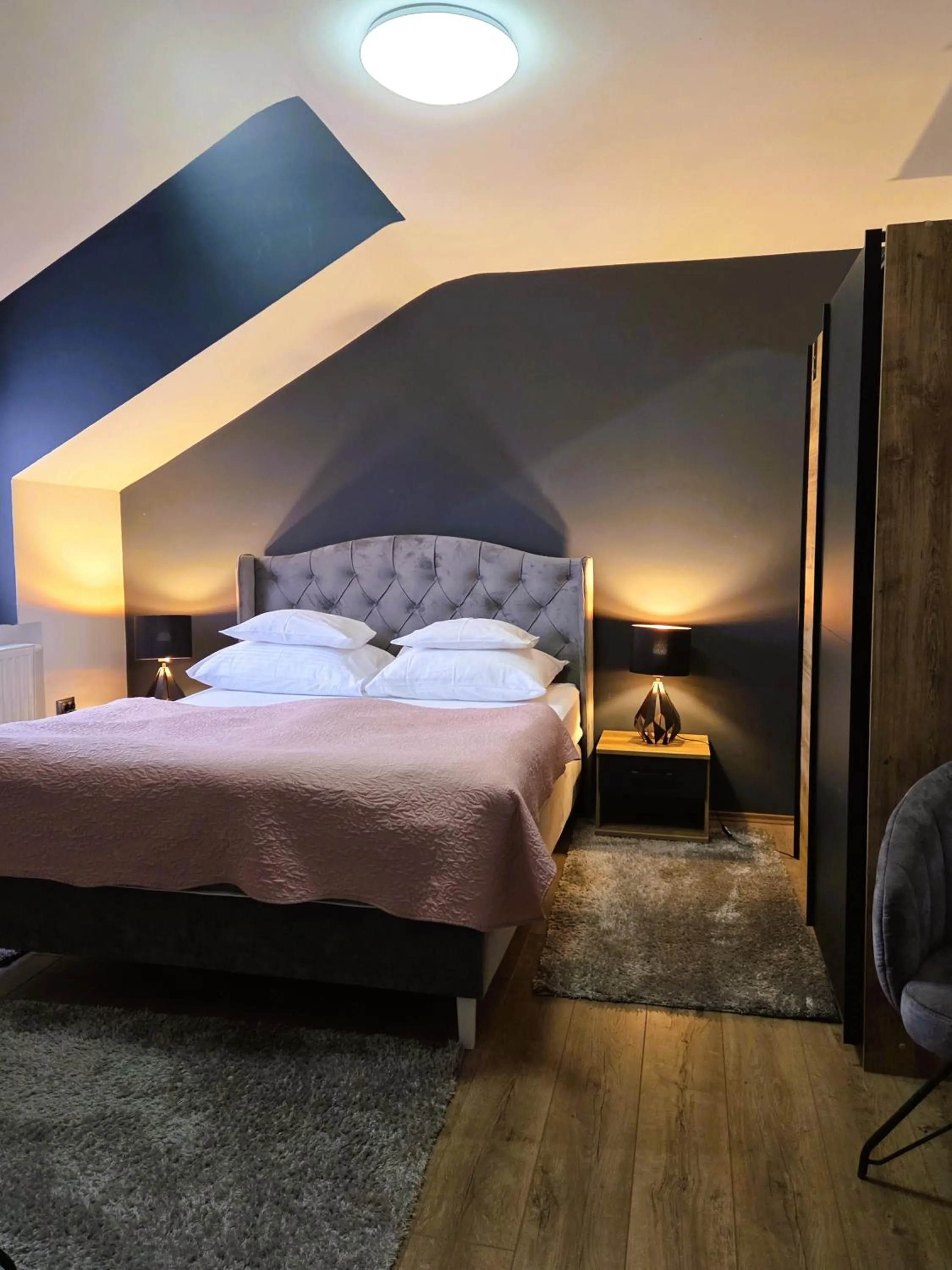 Bed in Hotel Millennium