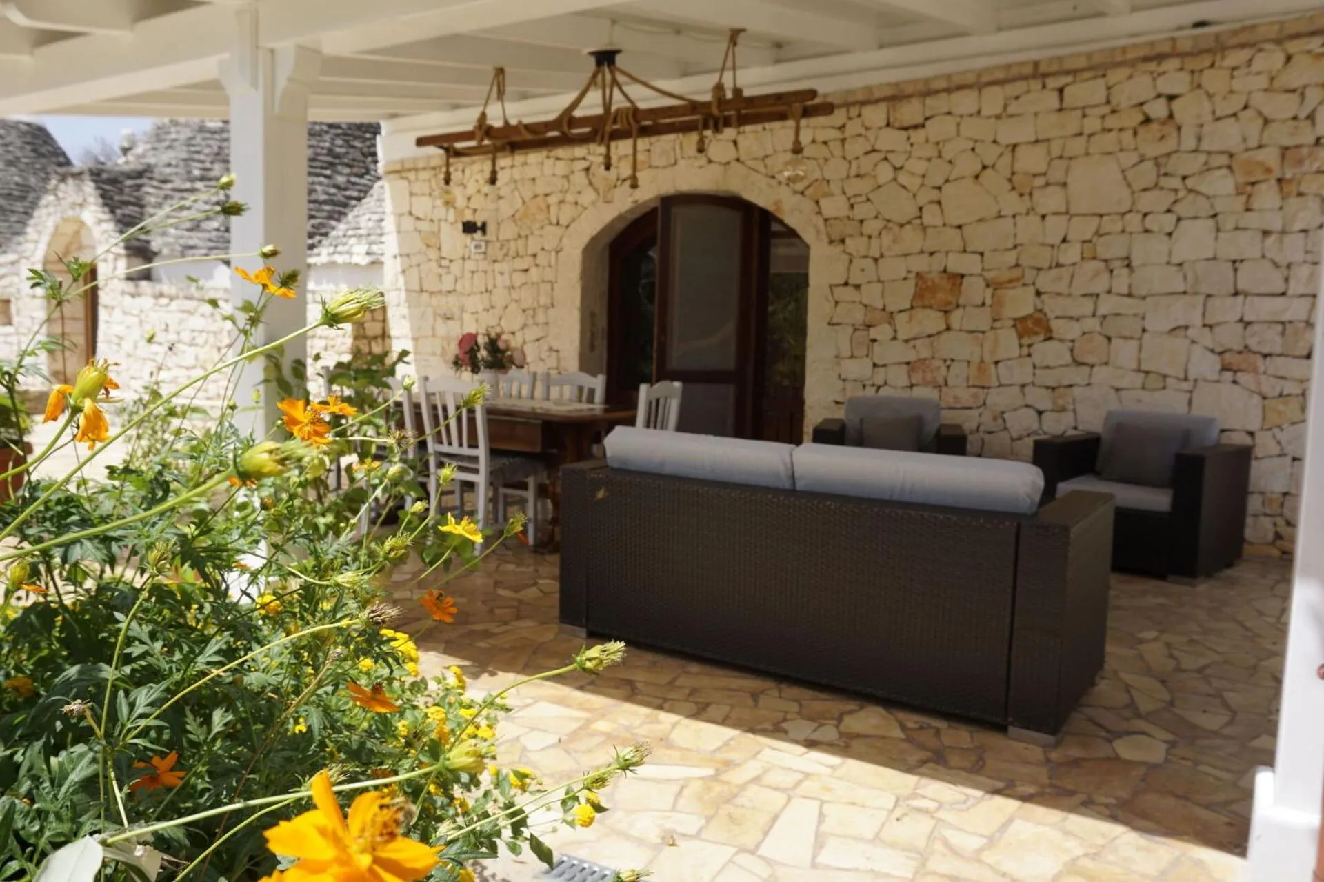 Patio in Trullo Santo Stefano by PosarelliVillas