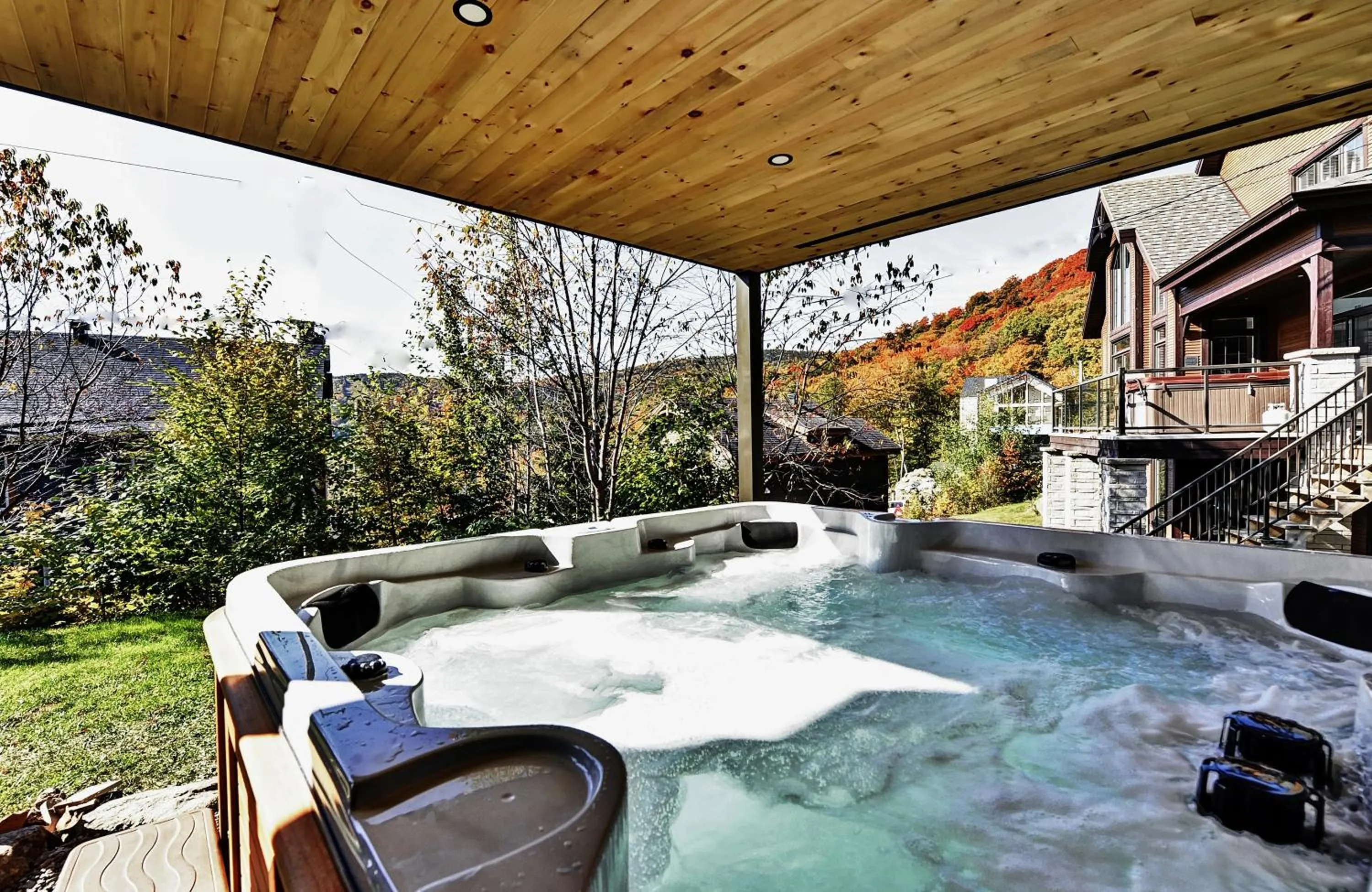 Chalet 31 Chemin Blanc by Les Chalets Alpins
