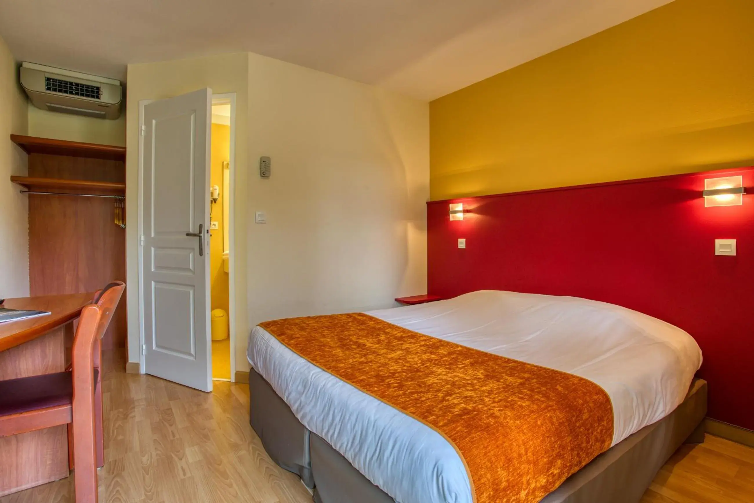 Double Room in FASTHOTEL Sarlat - Abbys Hotel Double Room in FASTHOTEL Sarlat - Abbys Hotel