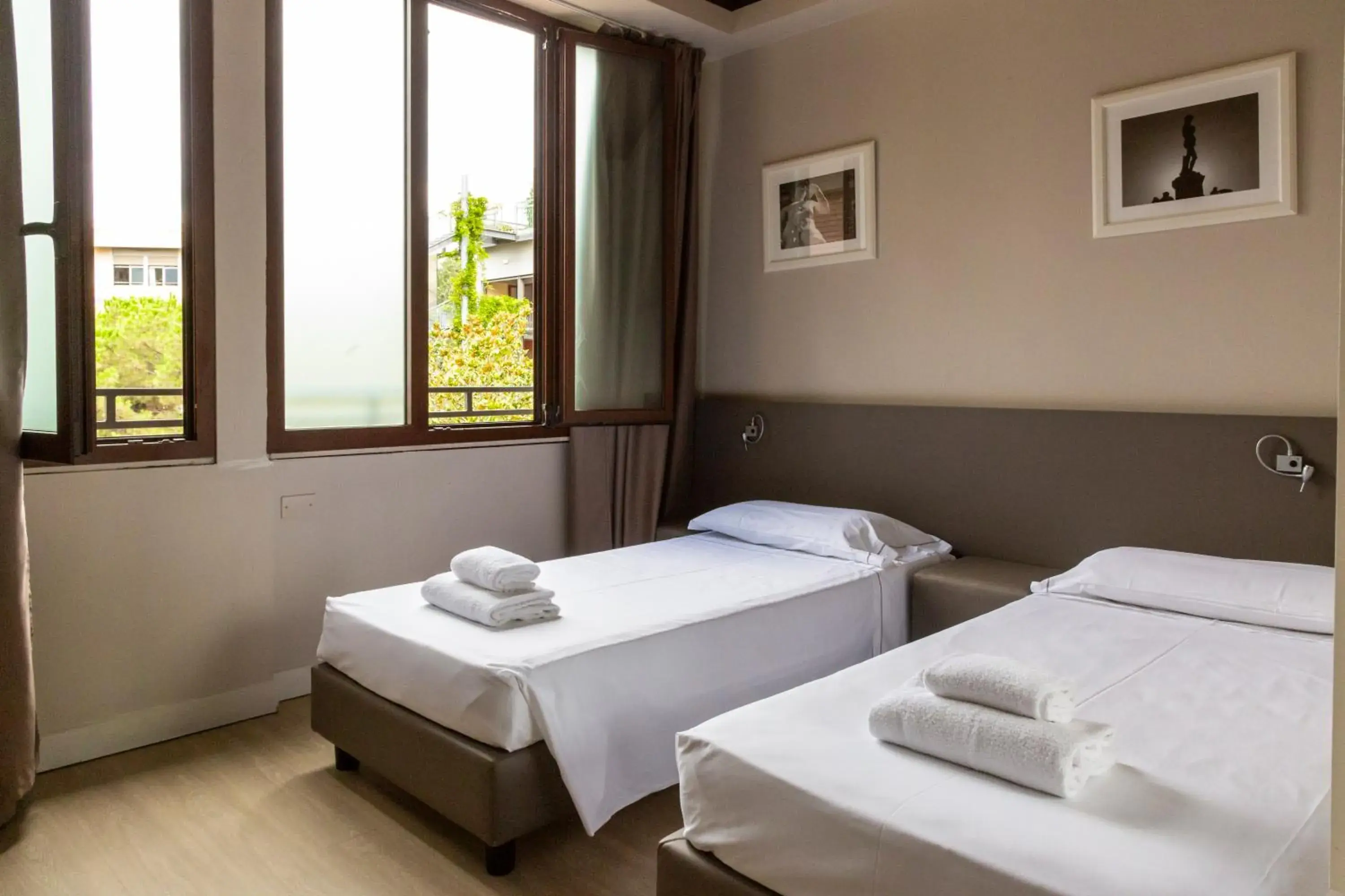 Bed in Plus Florence Bed in Plus Florence