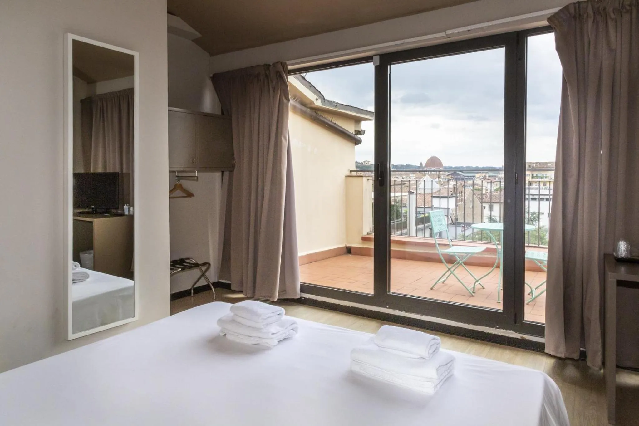 Bed in Plus Florence