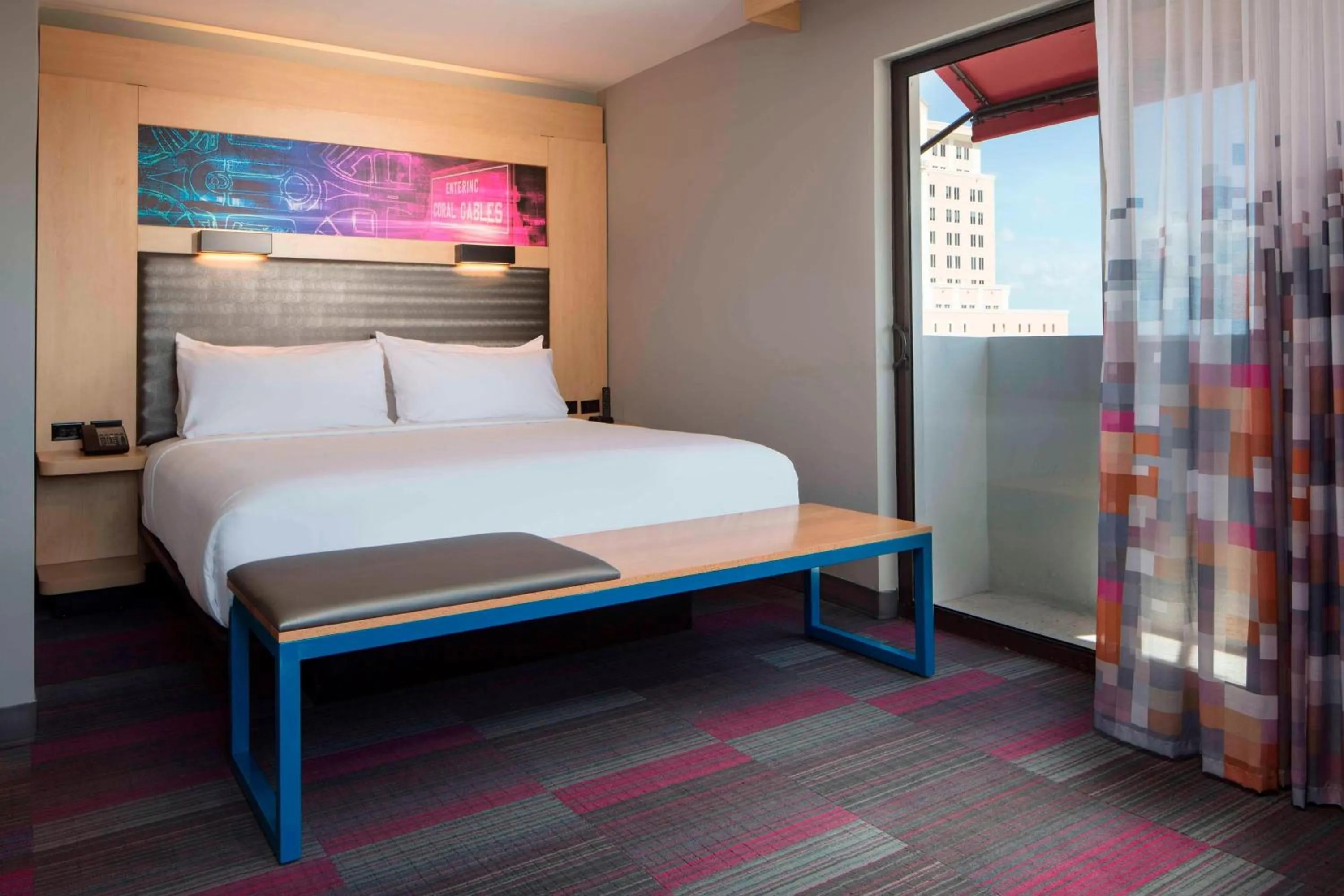 Photo of the whole room, Bed in Aloft Coral Gables