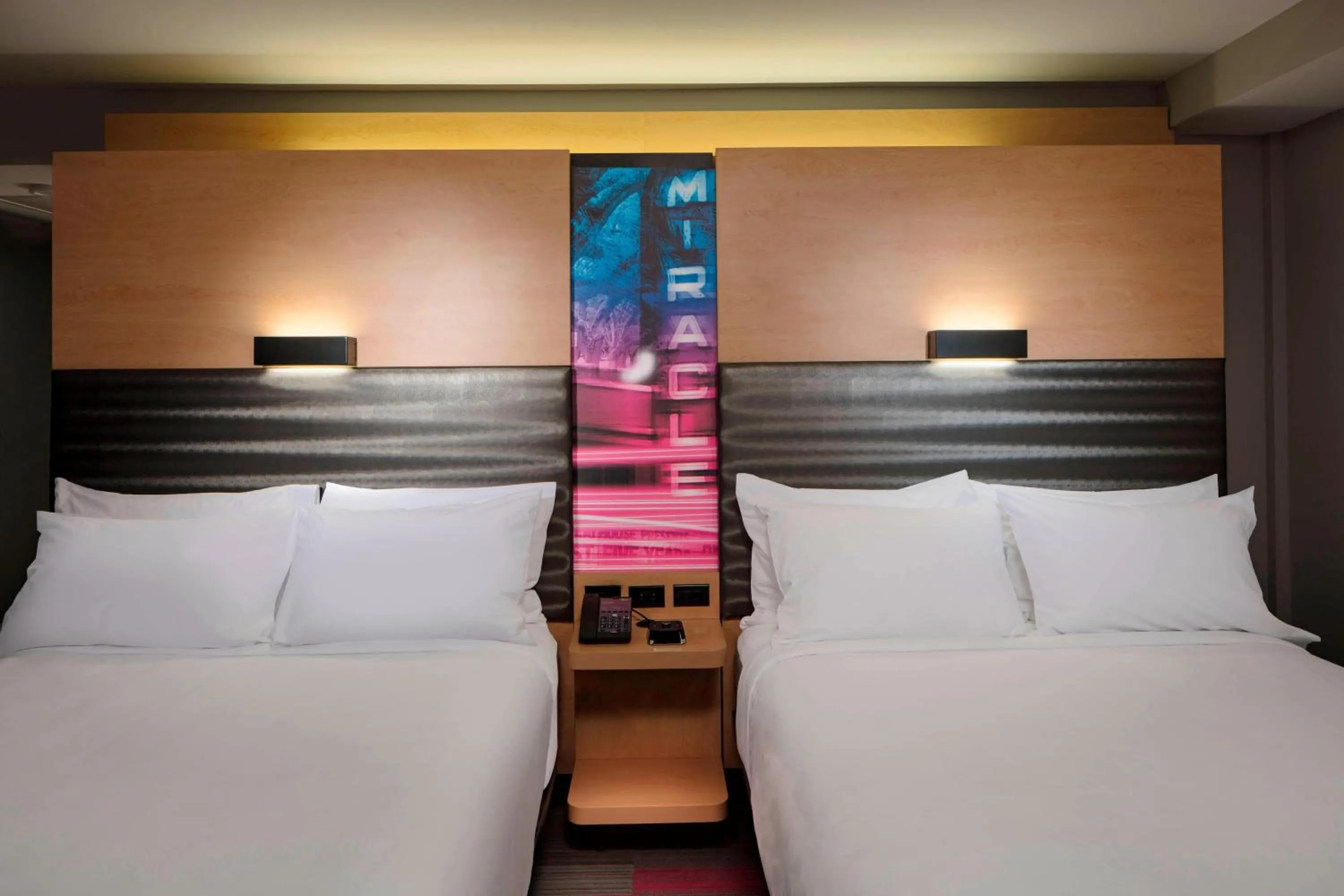 Photo of the whole room, Bed in Aloft Coral Gables