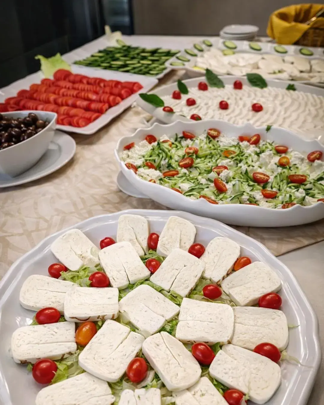 Breakfast in Royal Garden Hotel Breakfast in Royal Garden Hotel