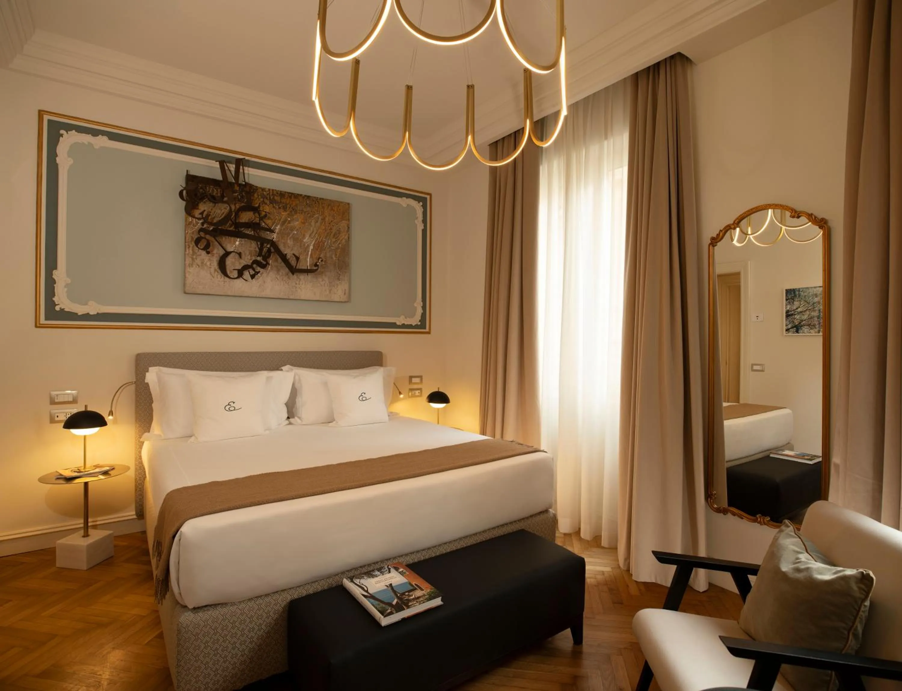 Bed in Elizabeth Unique Hotel | a Member of Design Hotels™