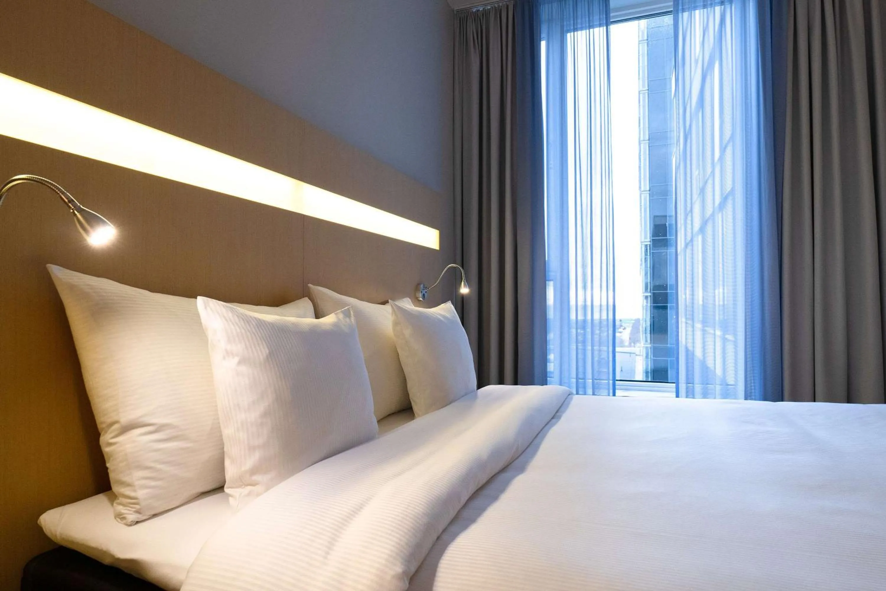 Bedroom, Bed in Park Inn by Radisson Malmö