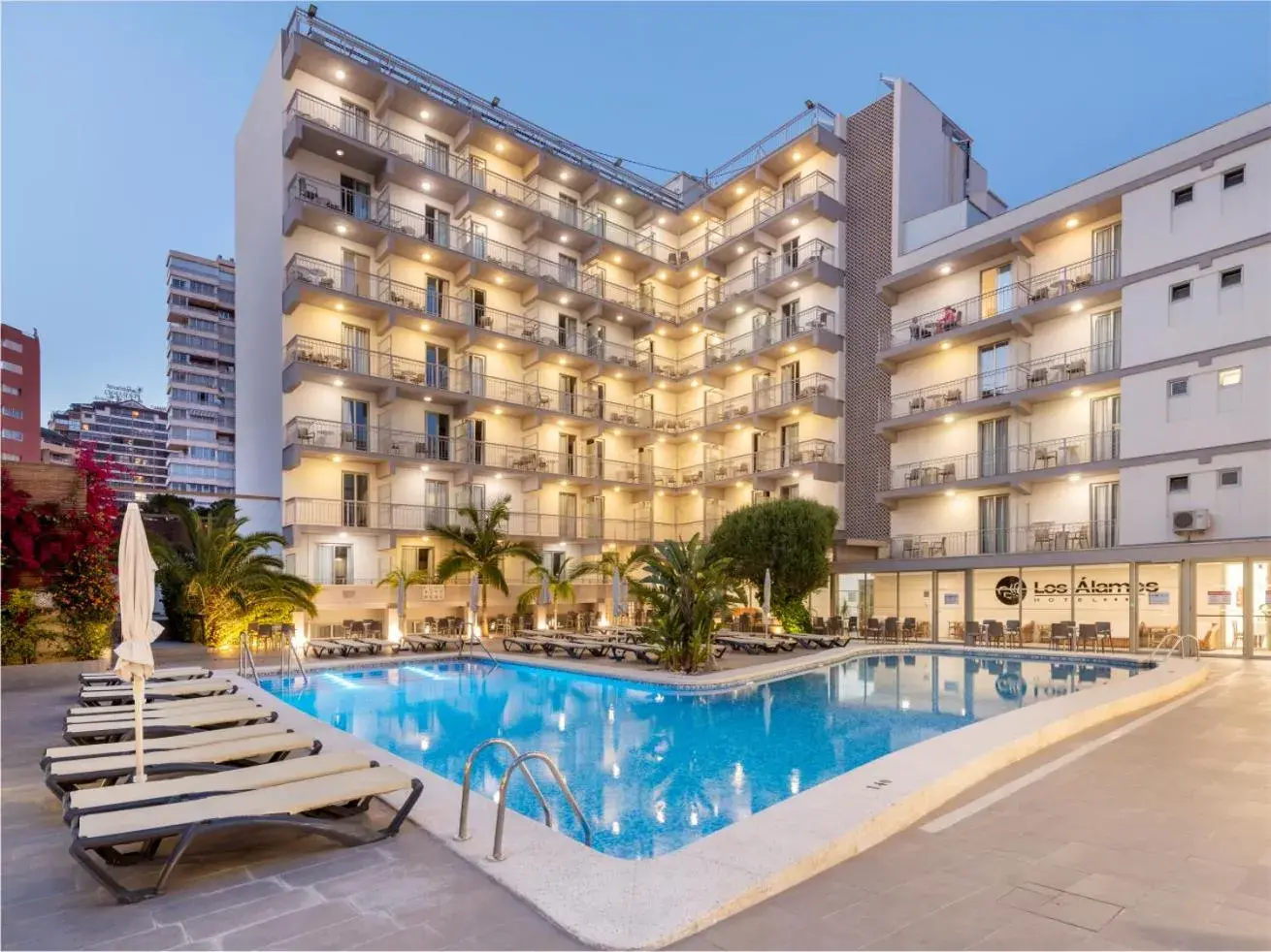 Property building in Los Álamos Property building in Los Álamos