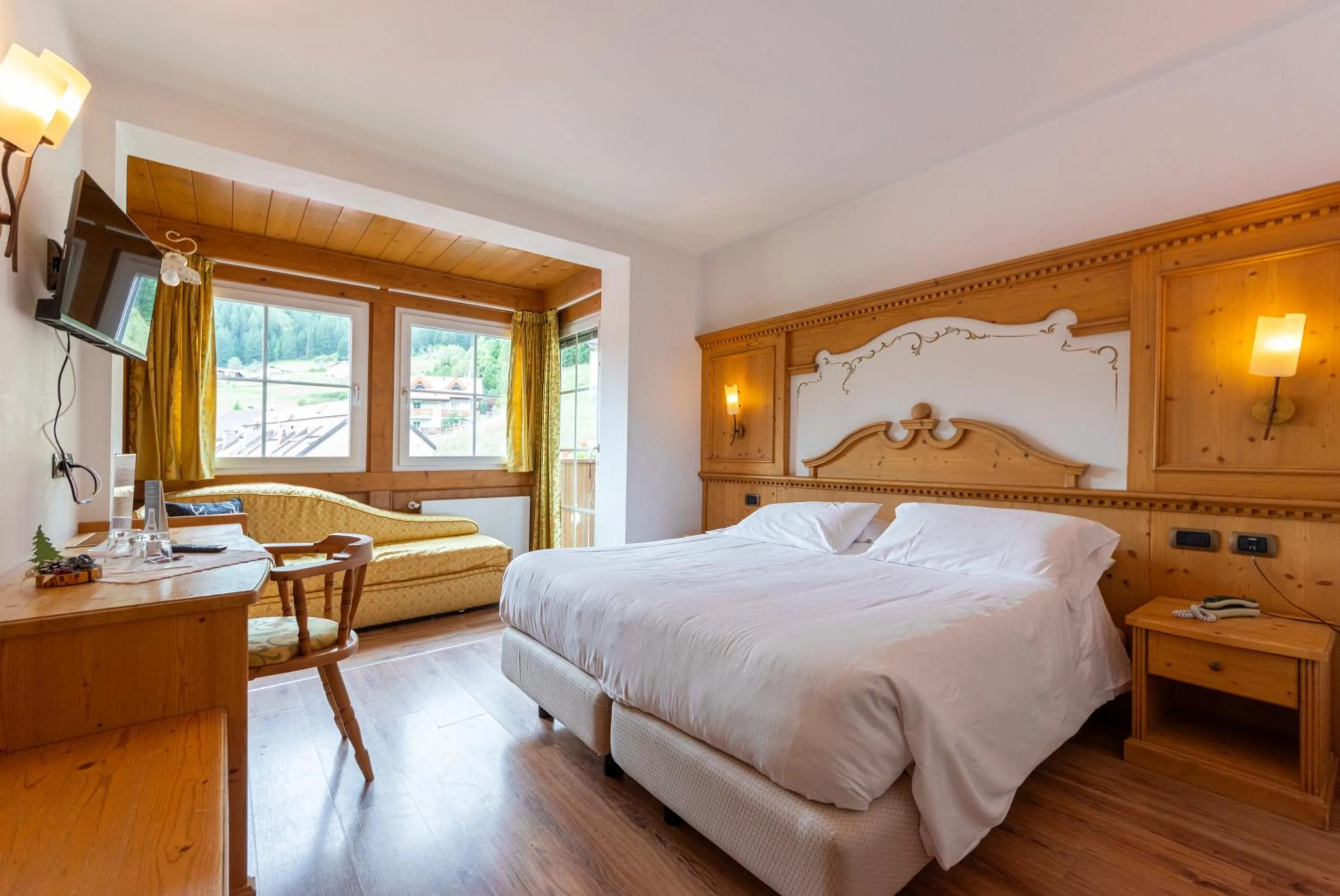 Bed in Monza Dolomites Hotel