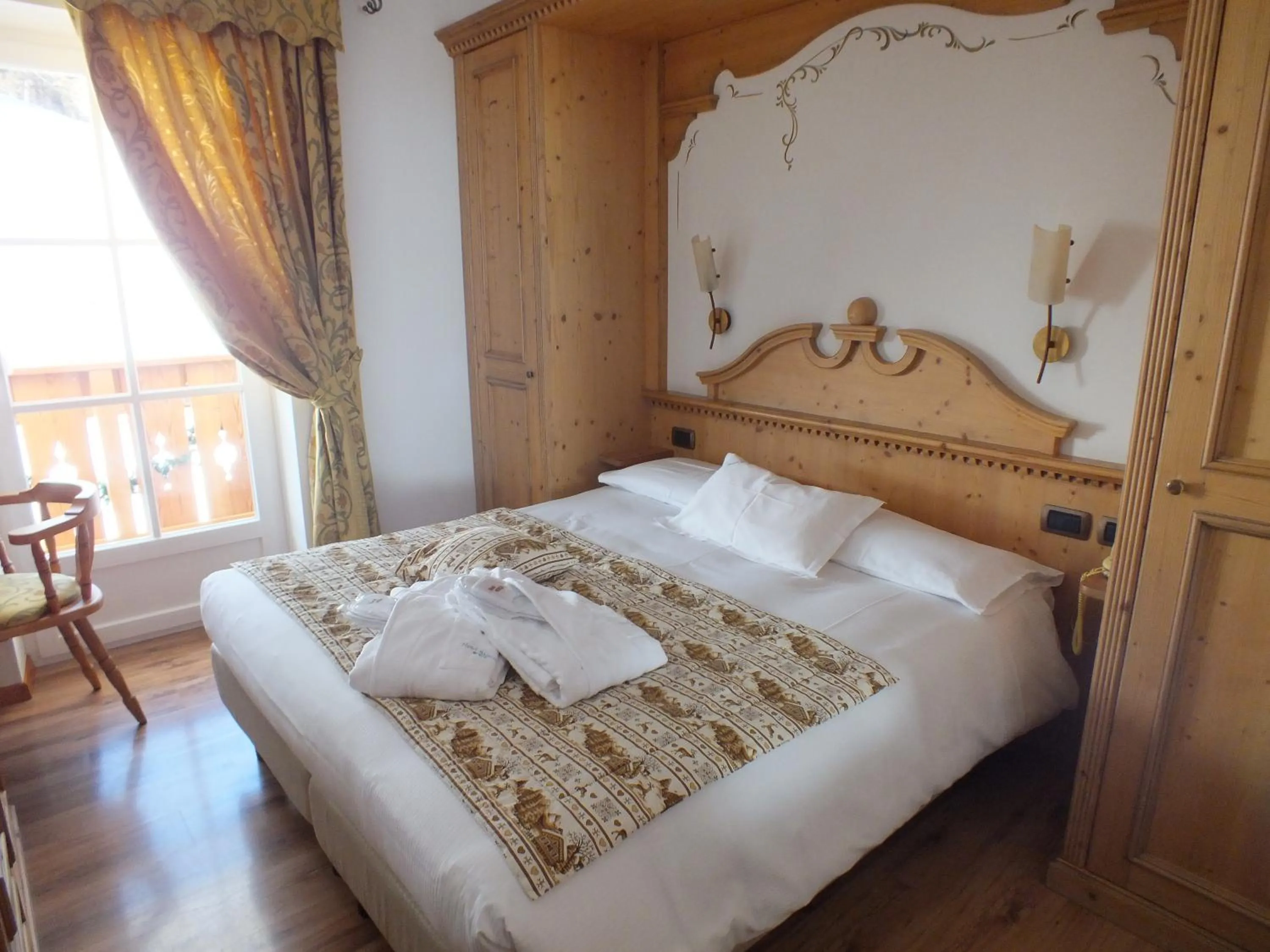 Bed in Monza Dolomites Hotel