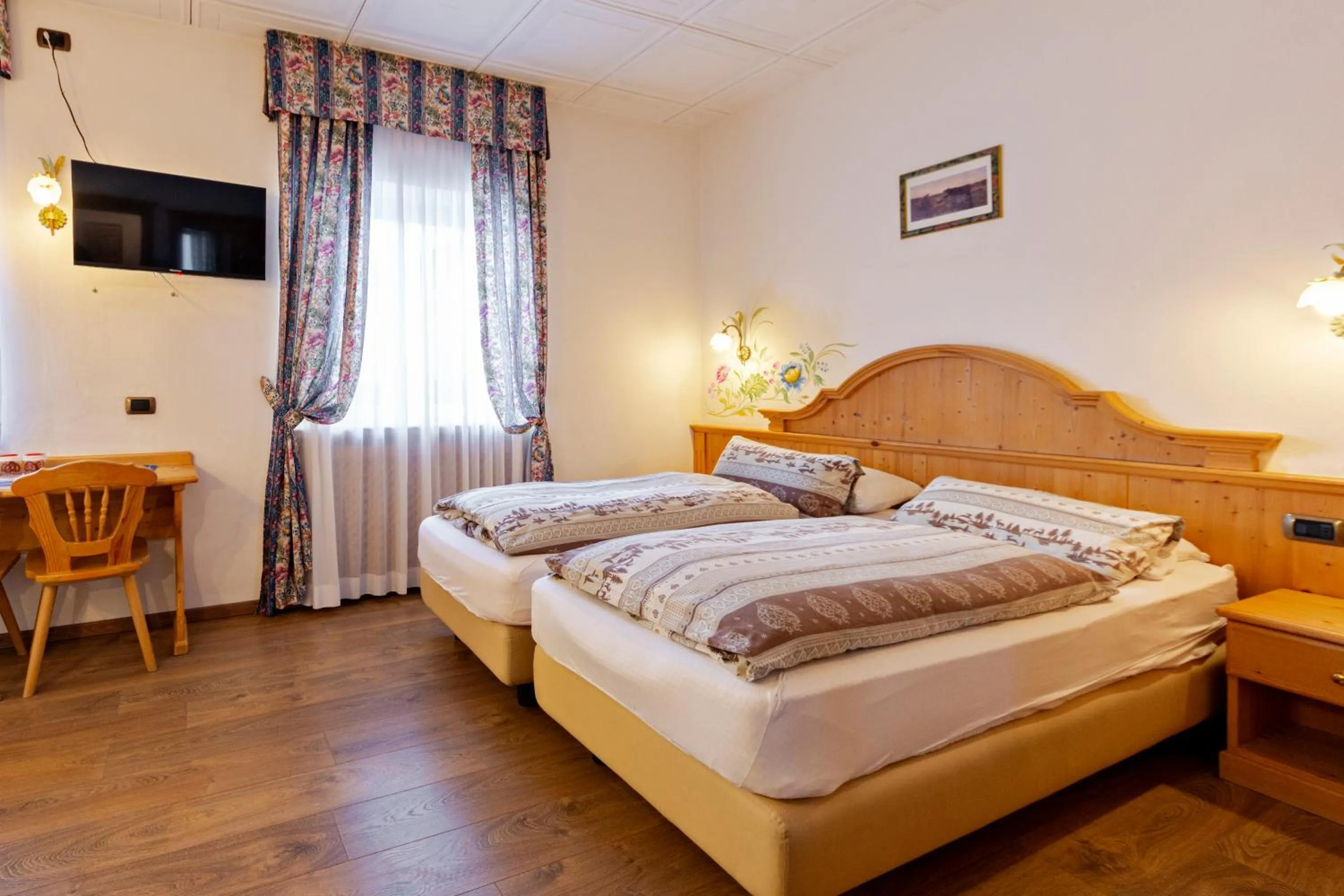 Bed in Monza Dolomites Hotel