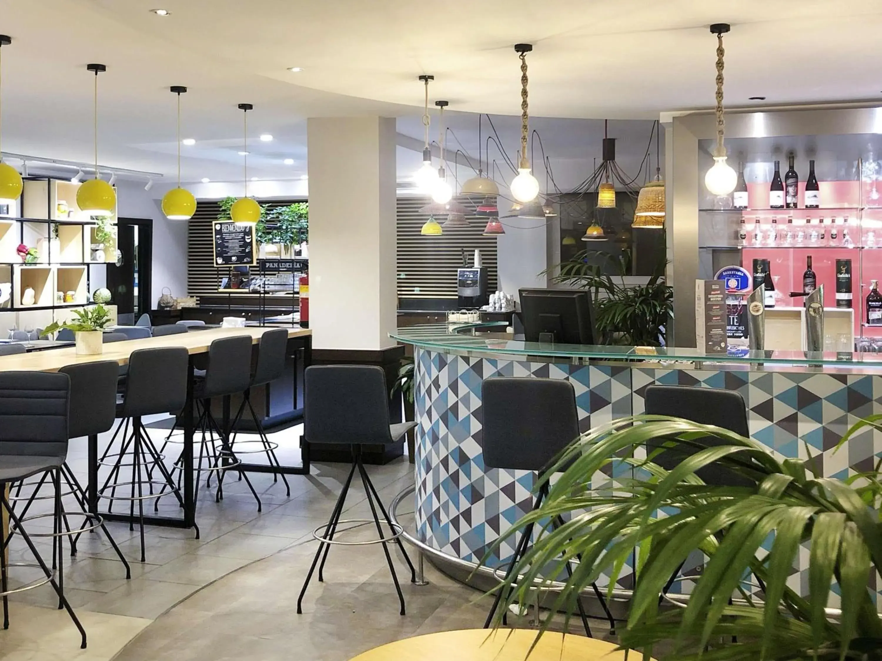 Lounge or bar in Ibis Madrid Calle Alcalá Lounge or bar in Ibis Madrid Calle Alcalá