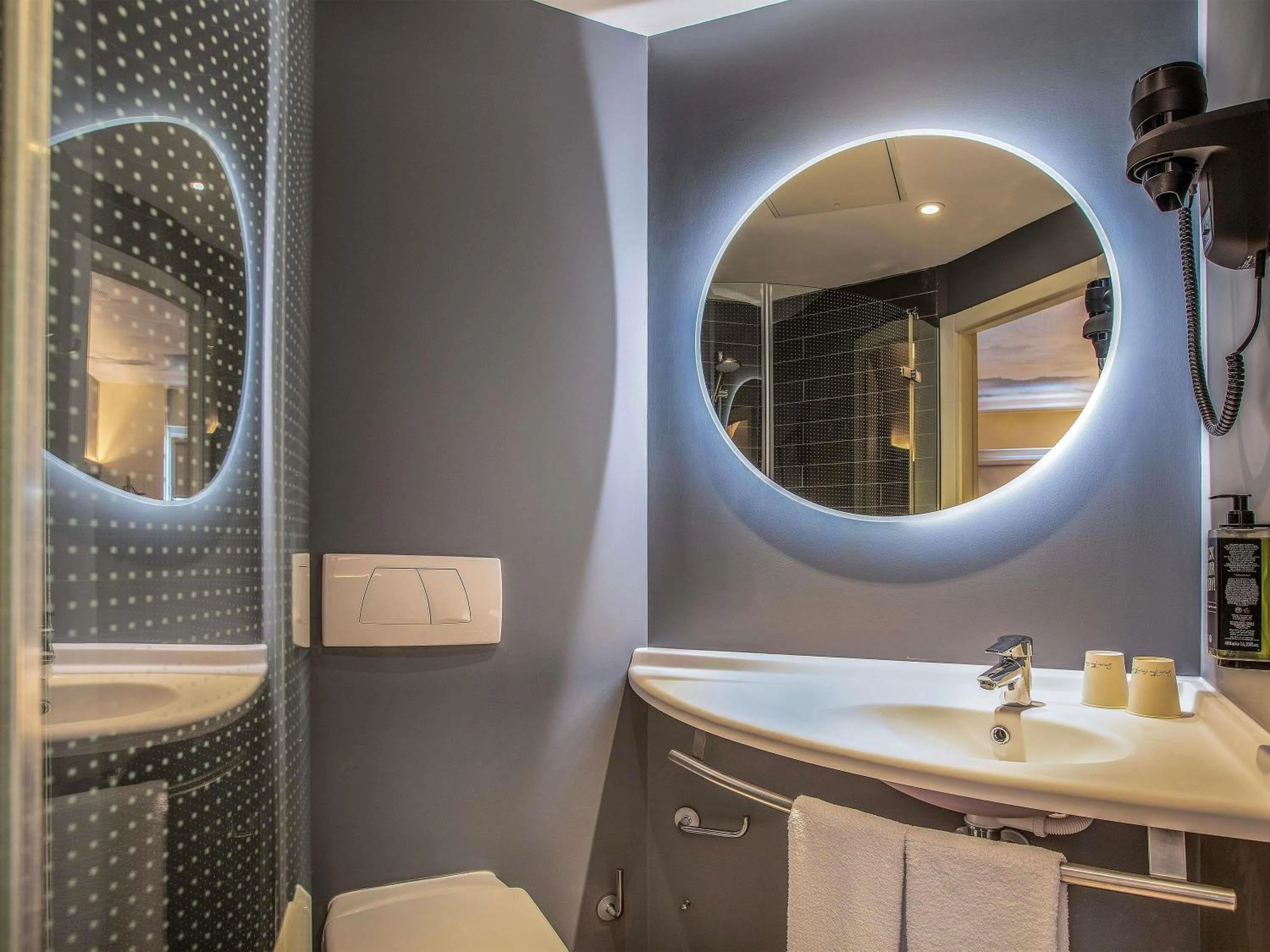 Bedroom in Ibis Malaga Centro Ciudad